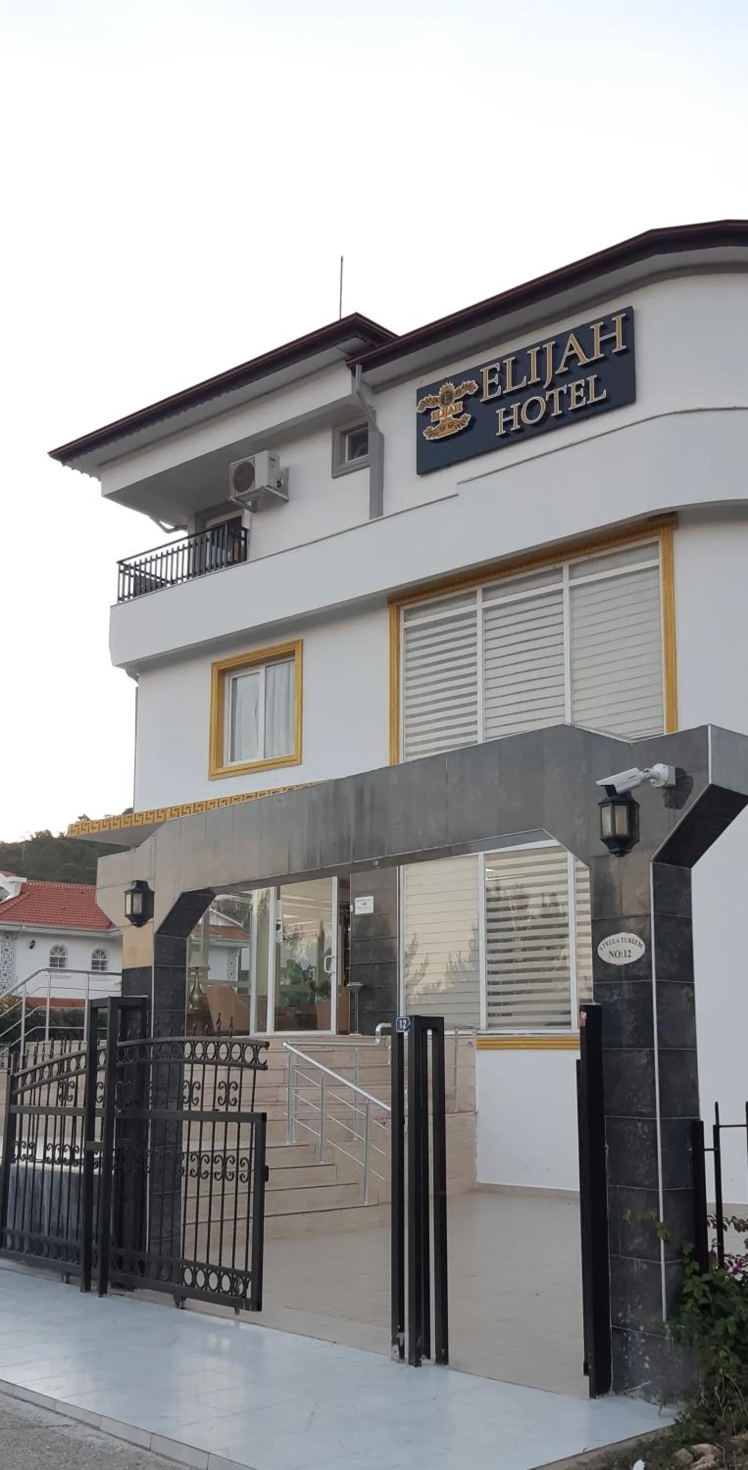 Elijah Hotel