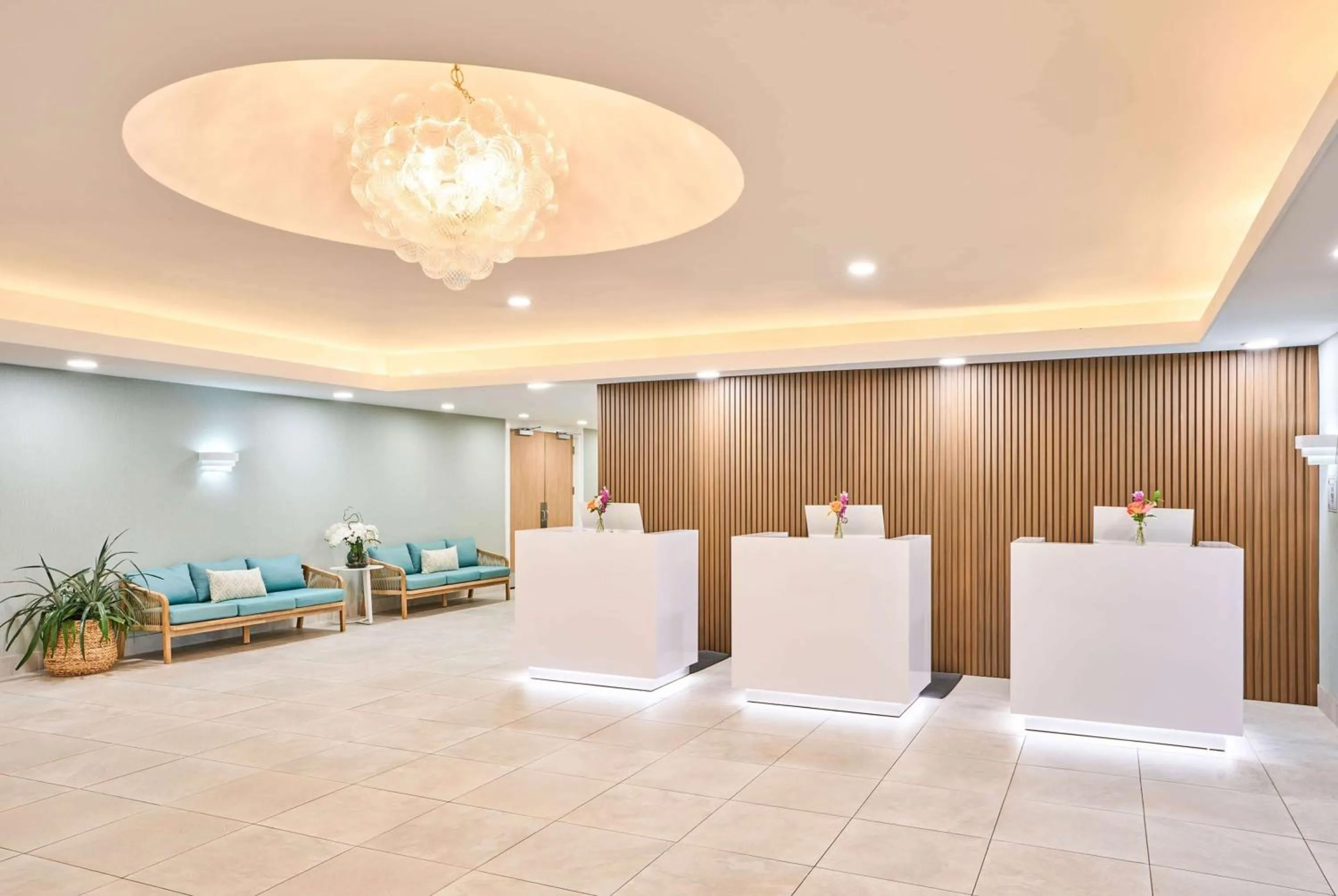 Lobby or reception in voco Sandpiper All-Inclusive Resort by IHG