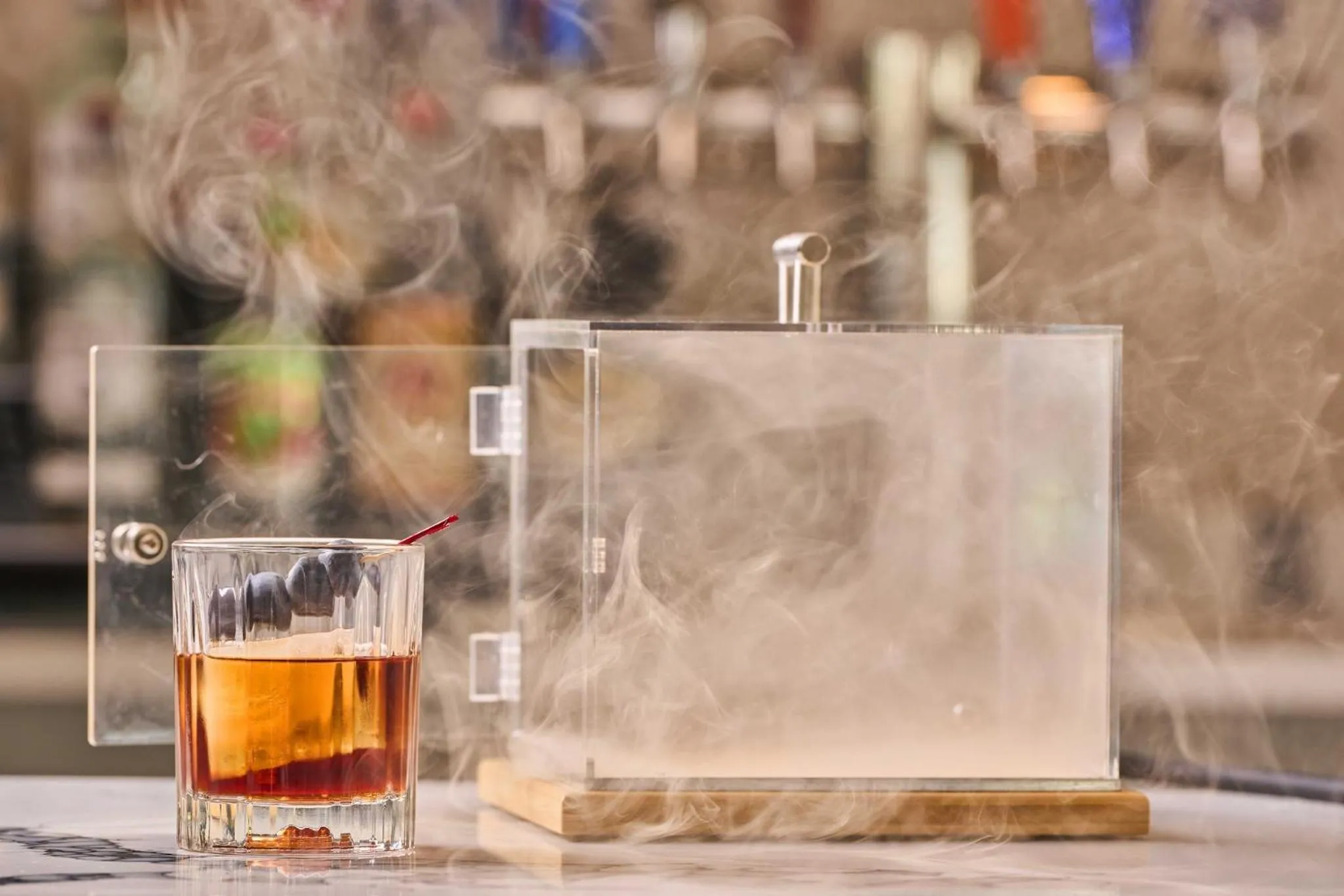 Lounge or bar in voco Sandpiper All-Inclusive Resort by IHG
