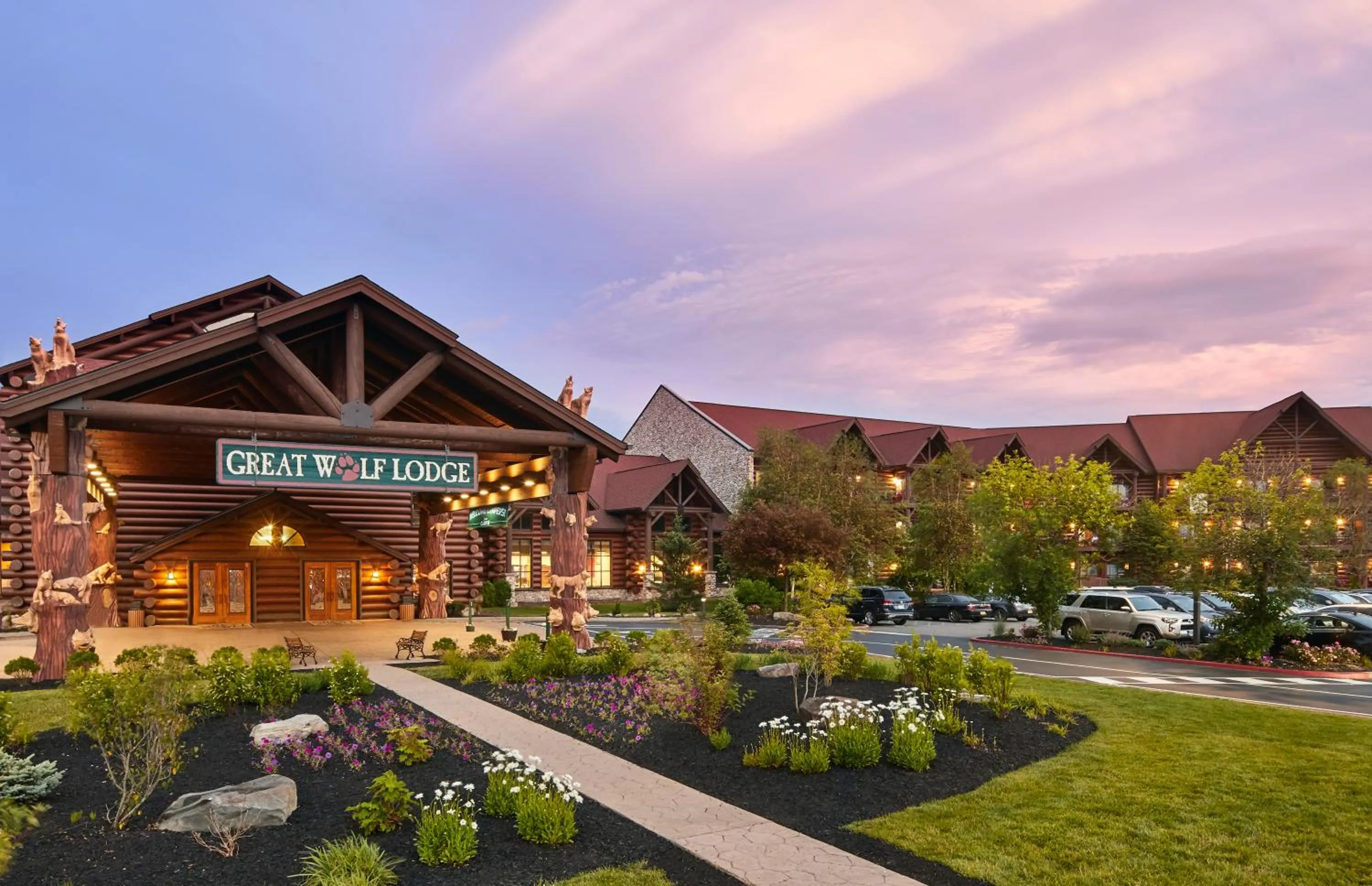 Property building in Great Wolf Lodge Poconos