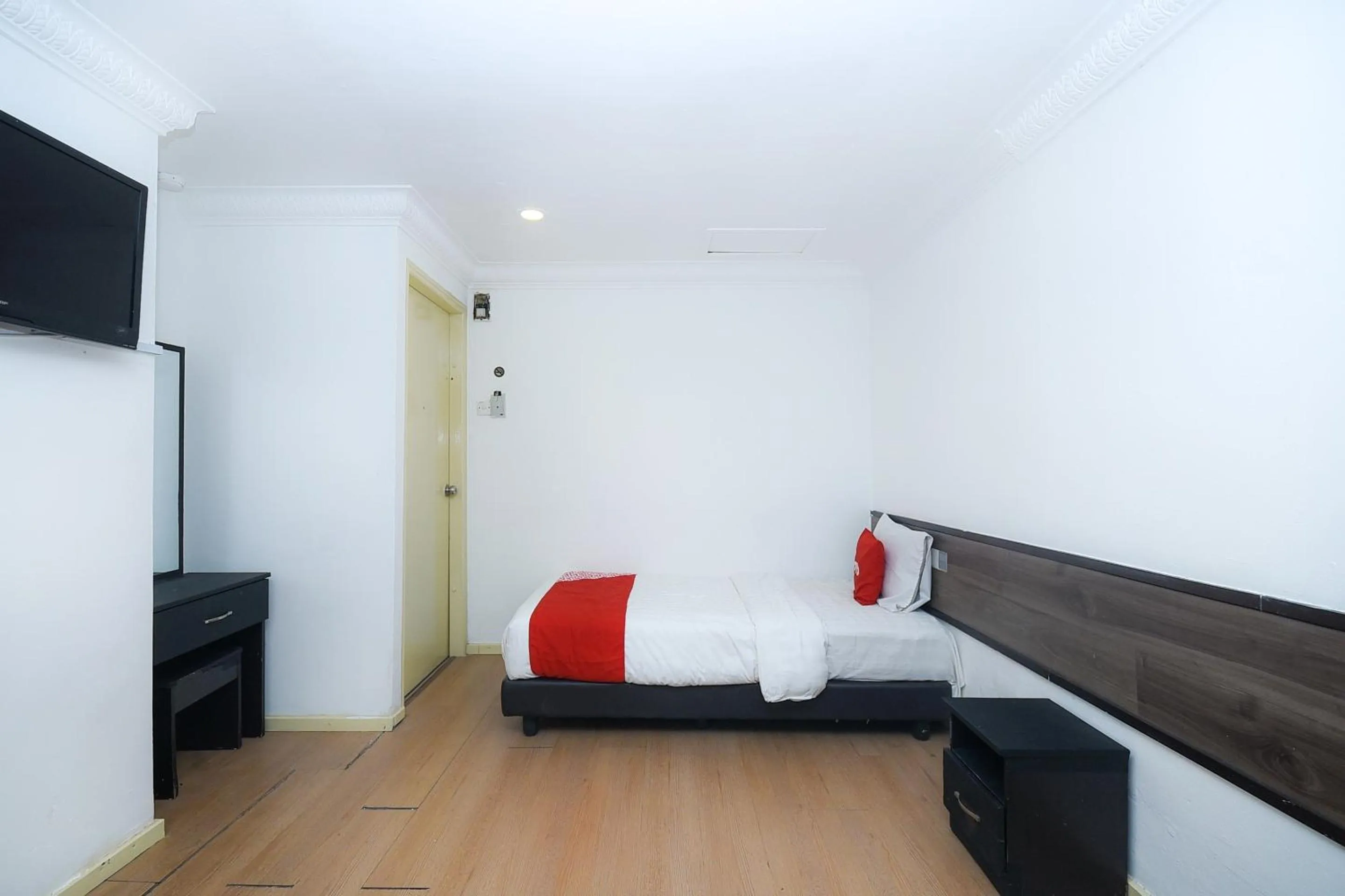 Bedroom in Hotel O River Inn