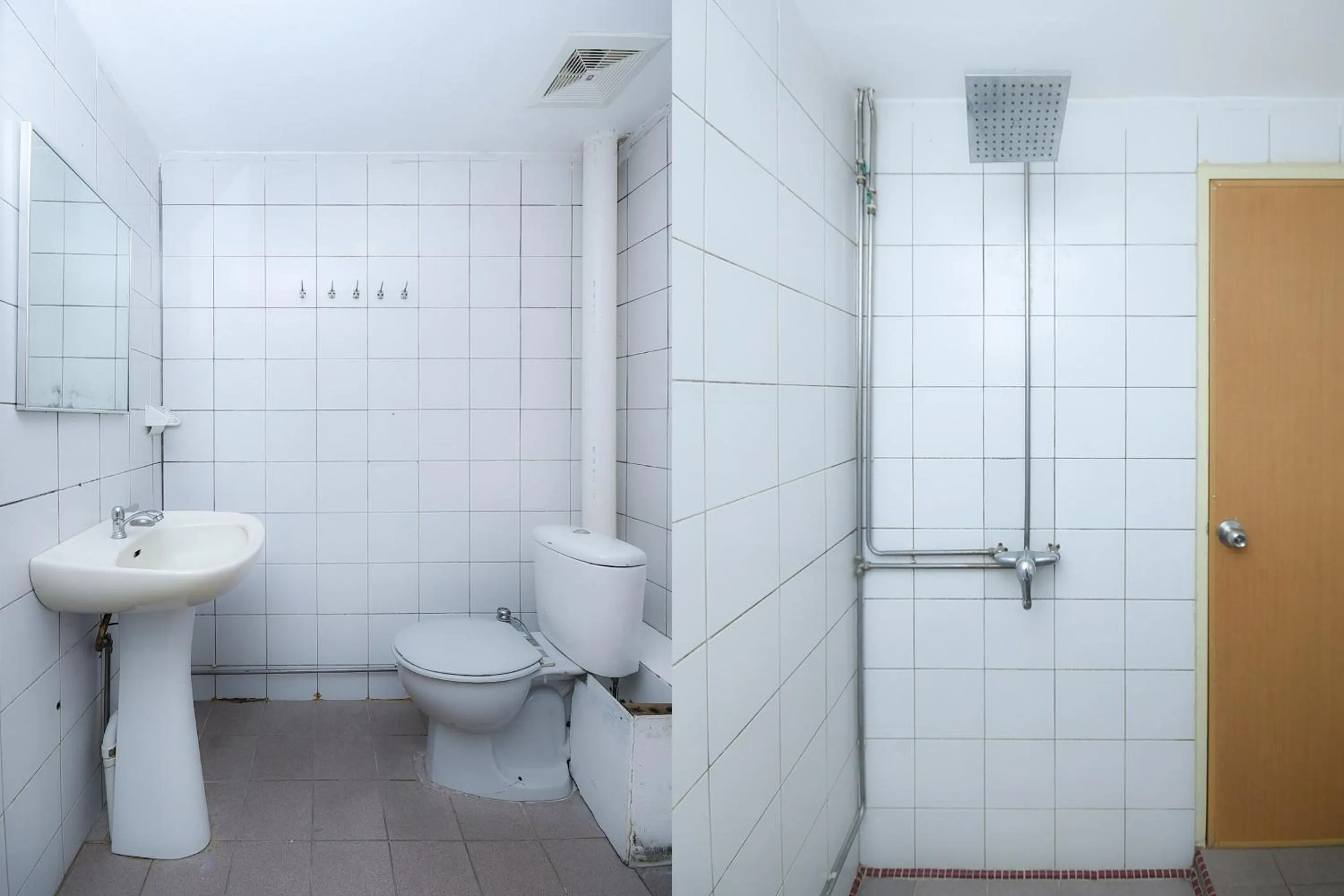 Bathroom in Hotel O River Inn