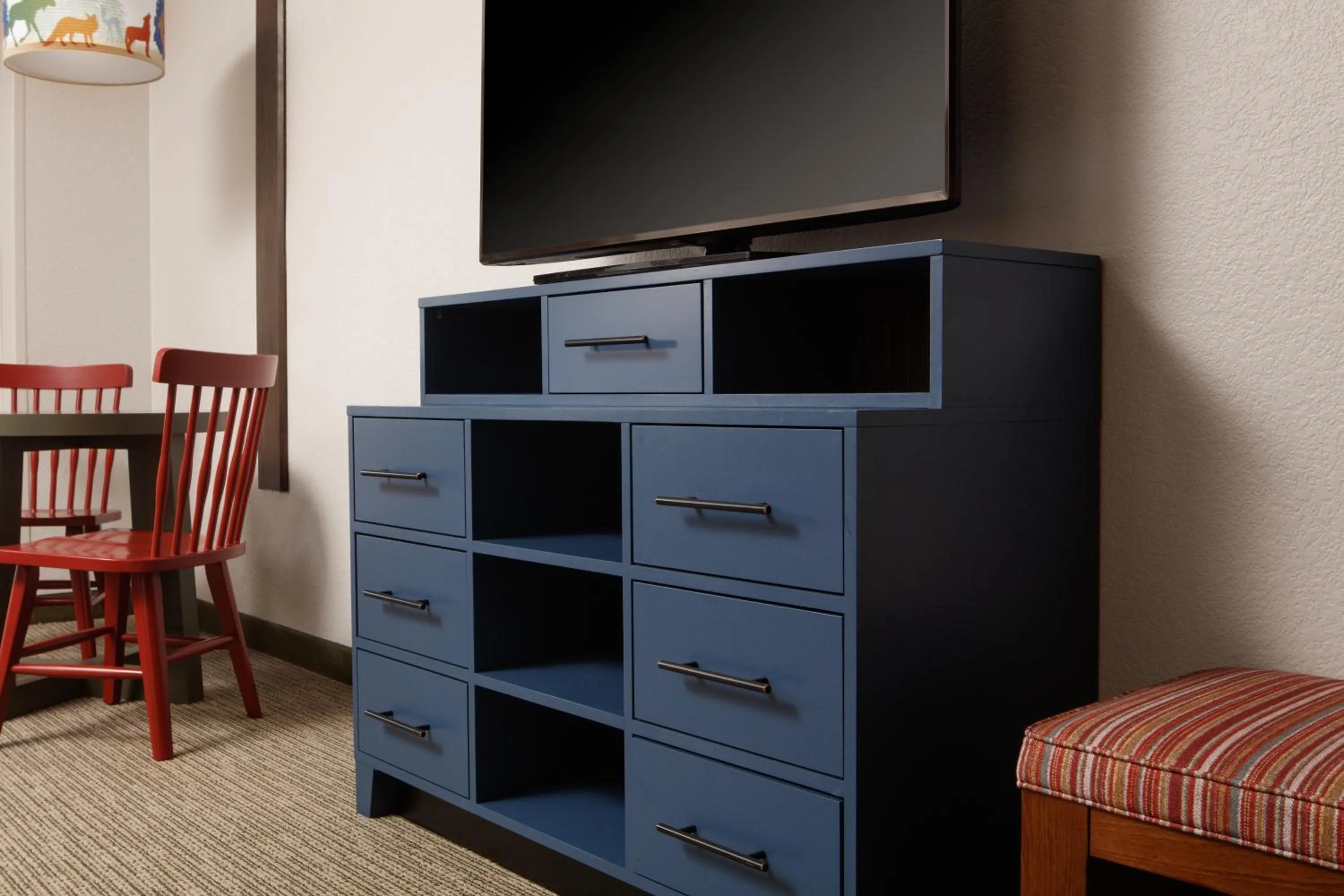 Communal lounge/ TV room in Great Wolf Lodge Georgia