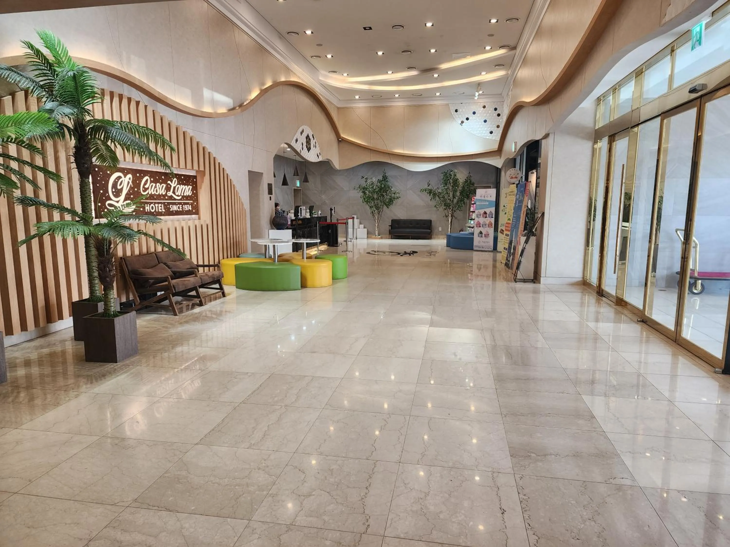 Lobby or reception in Casaloma Hotel