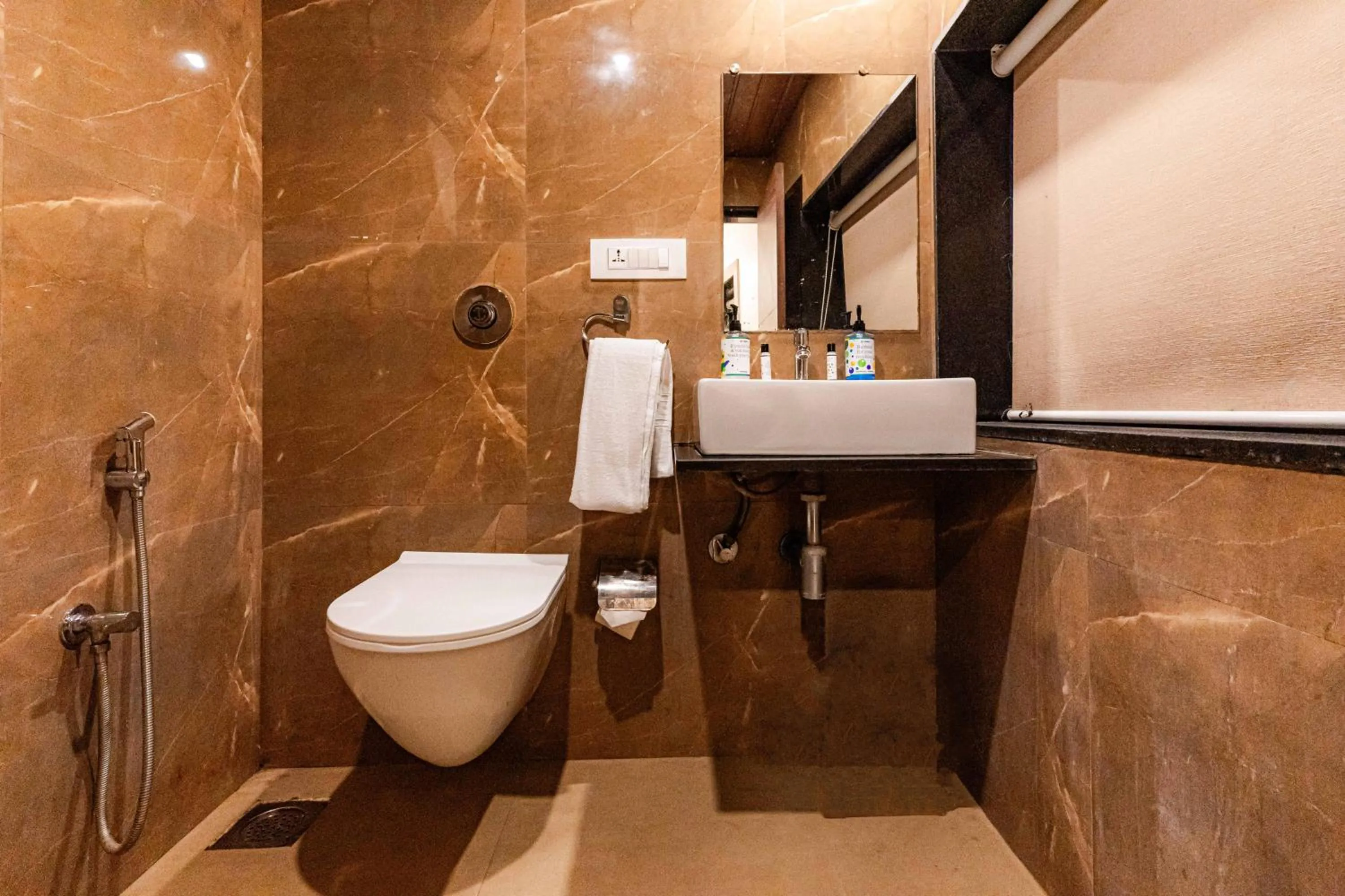 Bedroom in Itsy Hotels Elegant