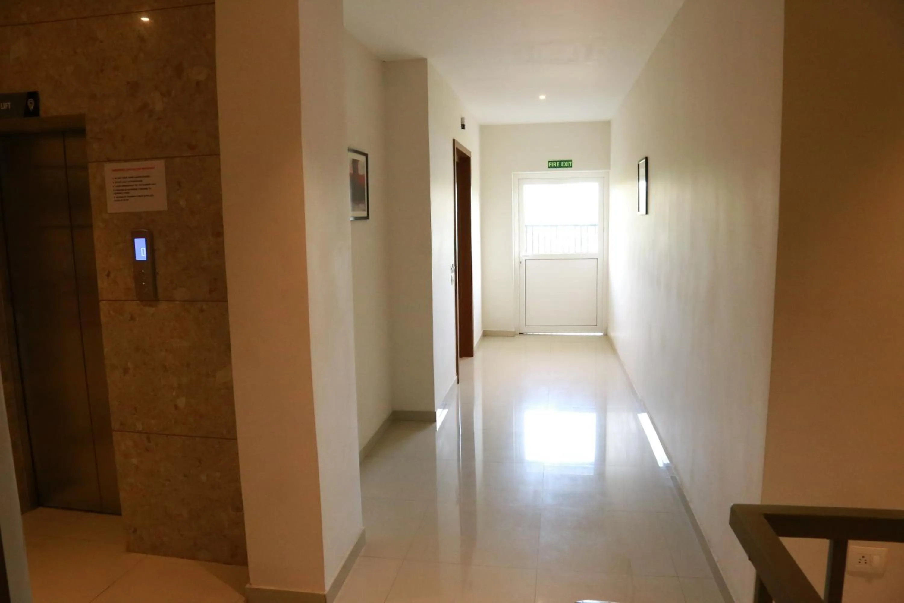 Property building in Hotel Picnic