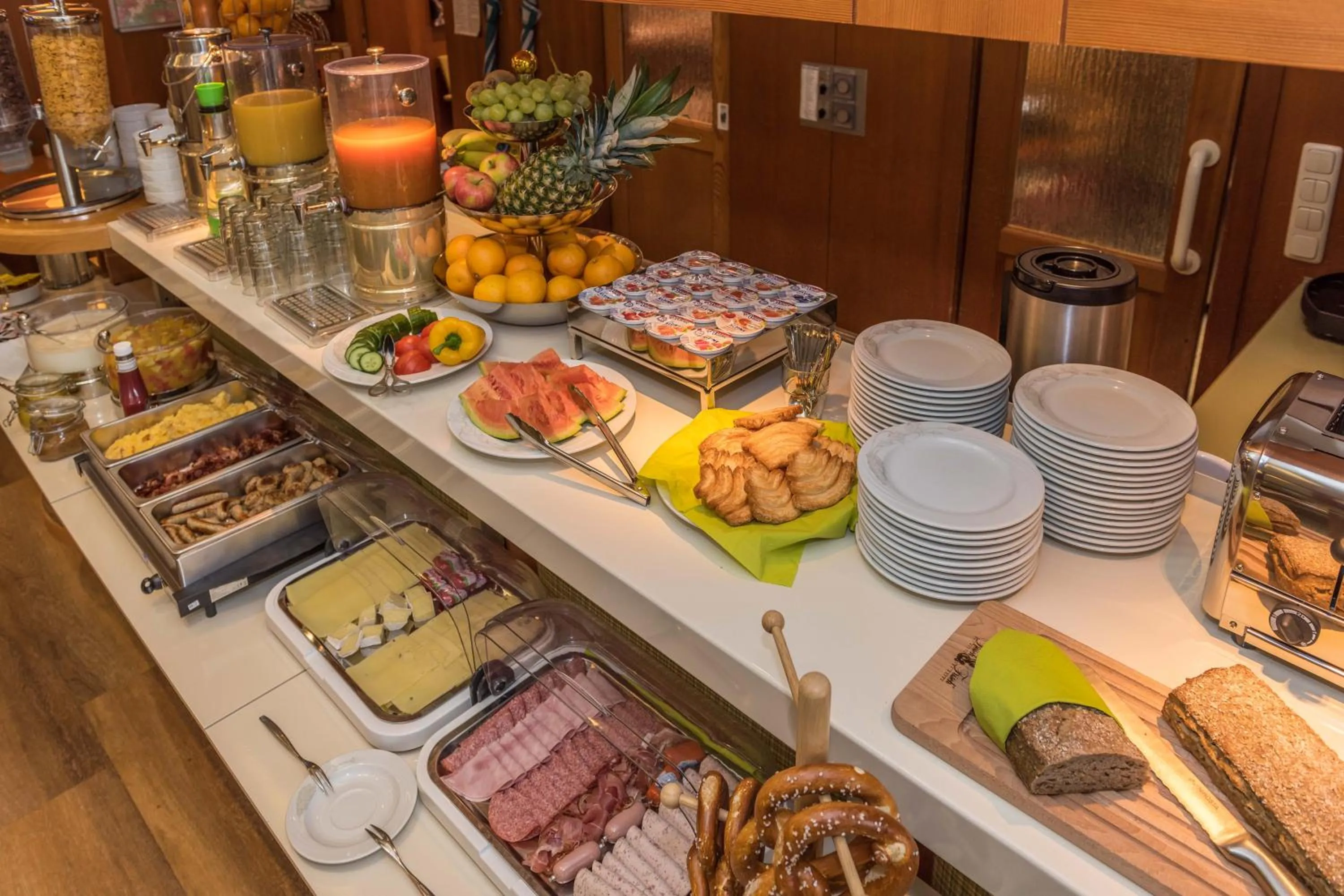 Buffet breakfast in Hotel AMENITY