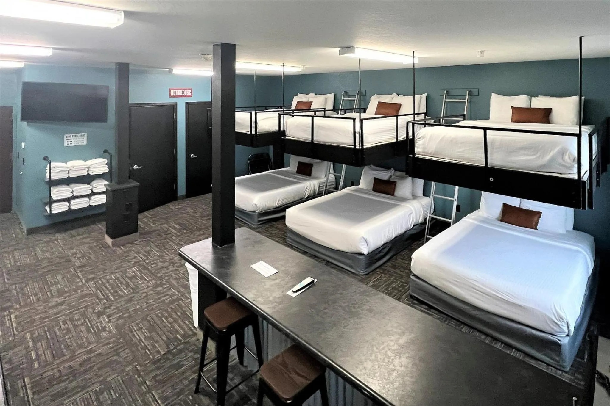 Photo of the whole room, Bed in Metropolis Resort - Eau Claire