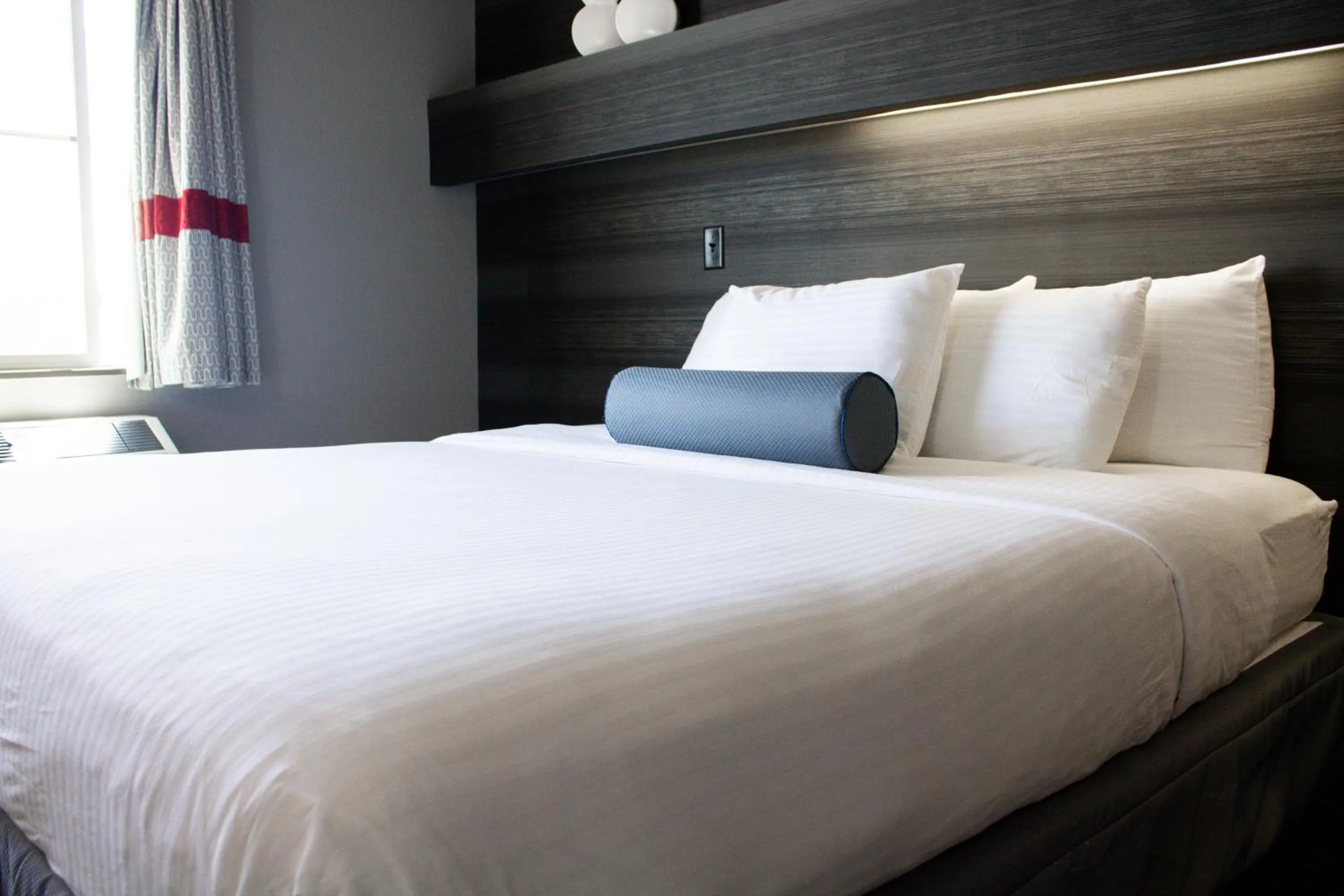 Bed in Metropolis Resort - Eau Claire