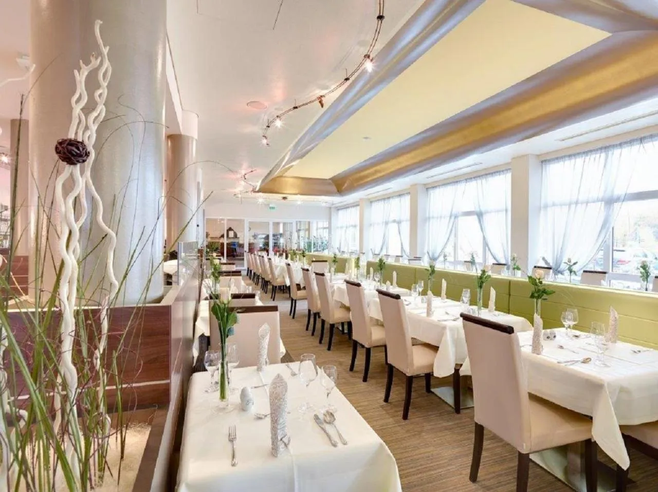 Restaurant/places to eat in Kurhotel Pyramide Bad Windsheim