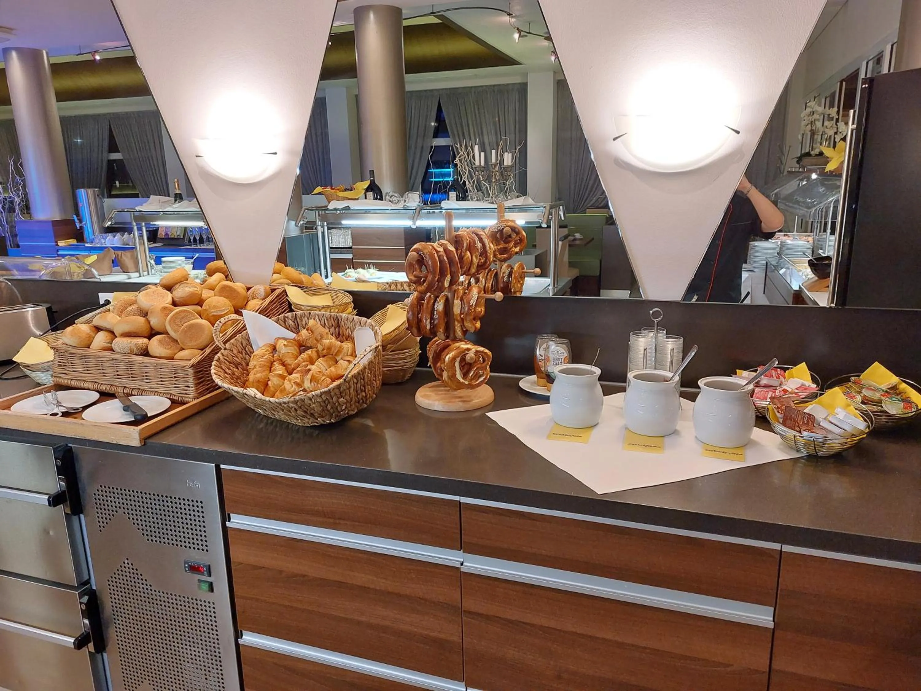 Breakfast in Kurhotel Pyramide Bad Windsheim