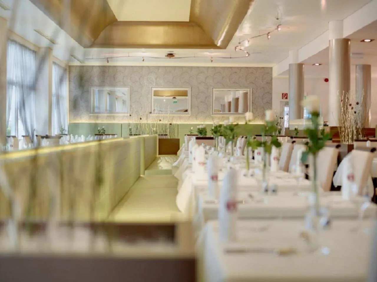 Restaurant/places to eat in Kurhotel Pyramide Bad Windsheim