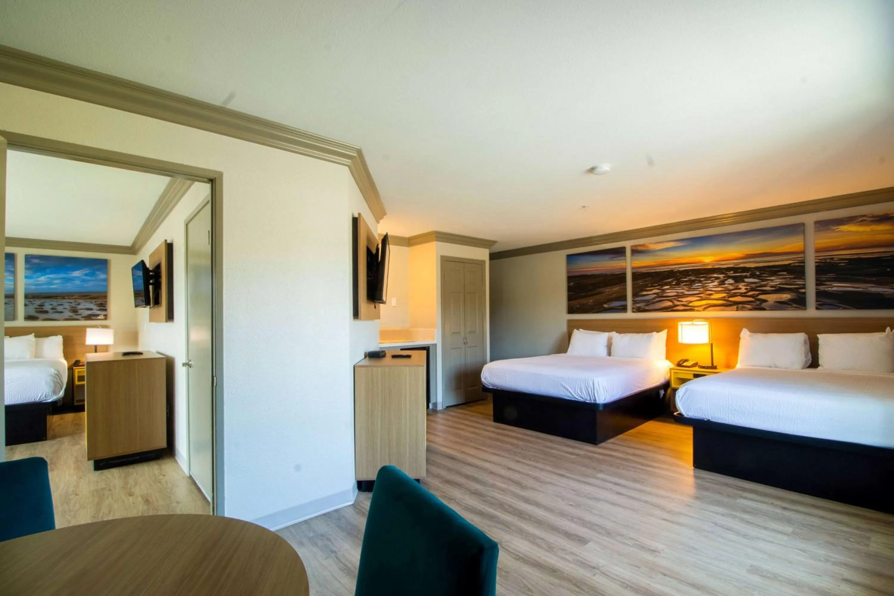 Photo of the whole room, Bed in Days Inn by Wyndham Carlsbad