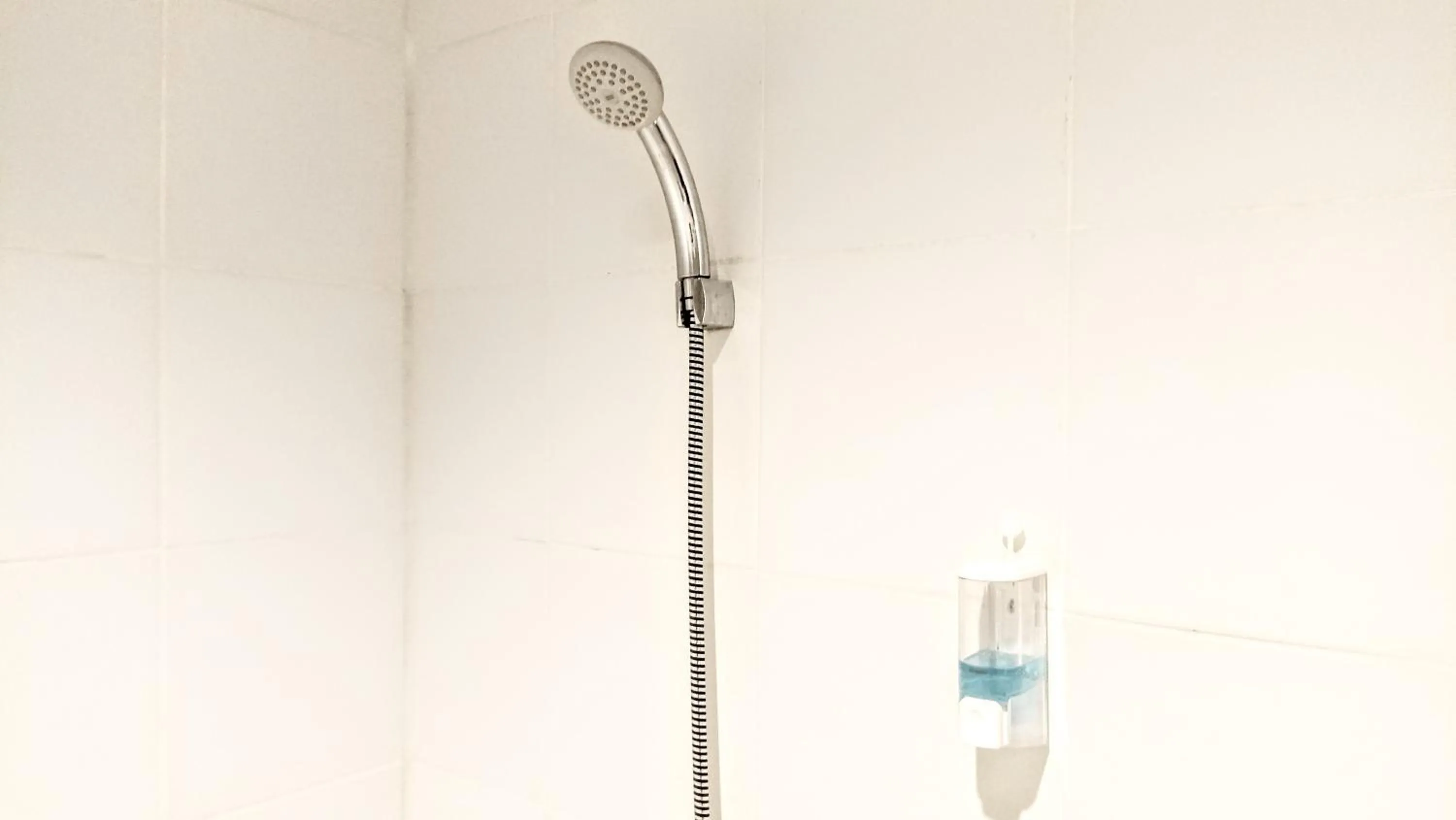 Bathroom in Yunna Express