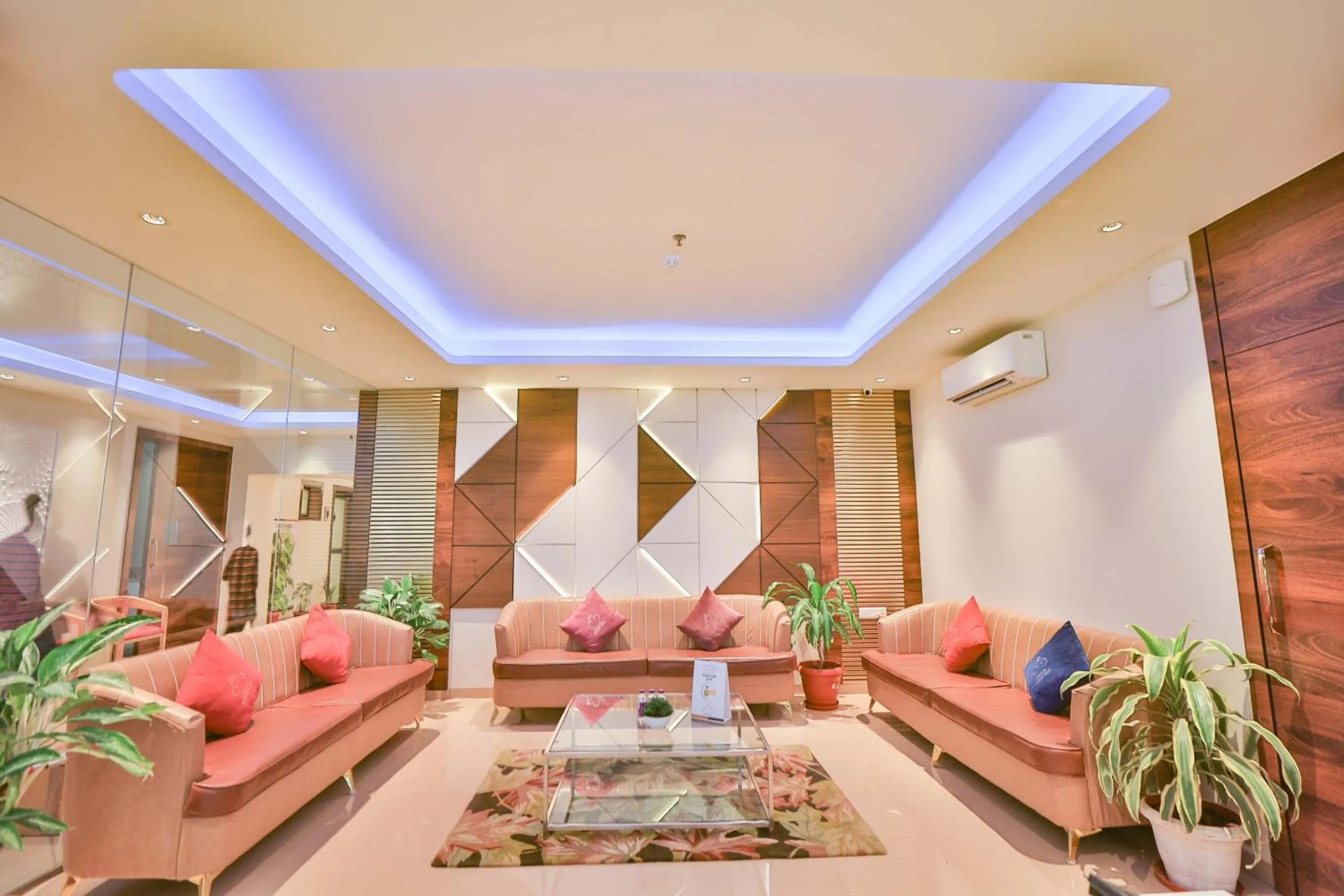 Seating area in HOTEL CRYSTAL CROWN