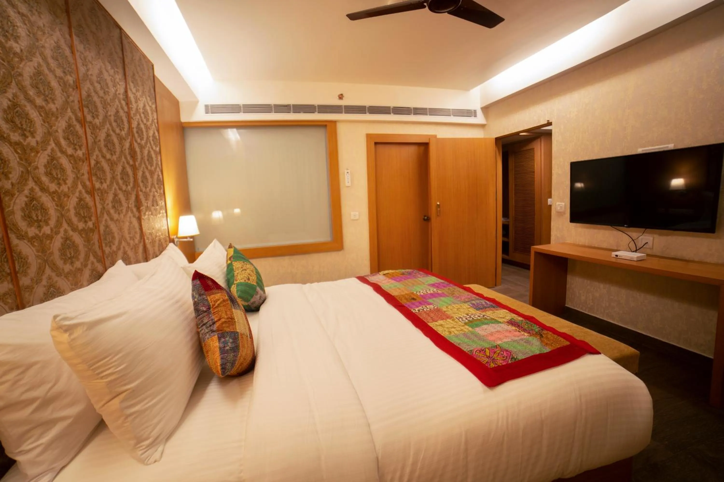 Bedroom, Bed in Abhyagama Hotel
