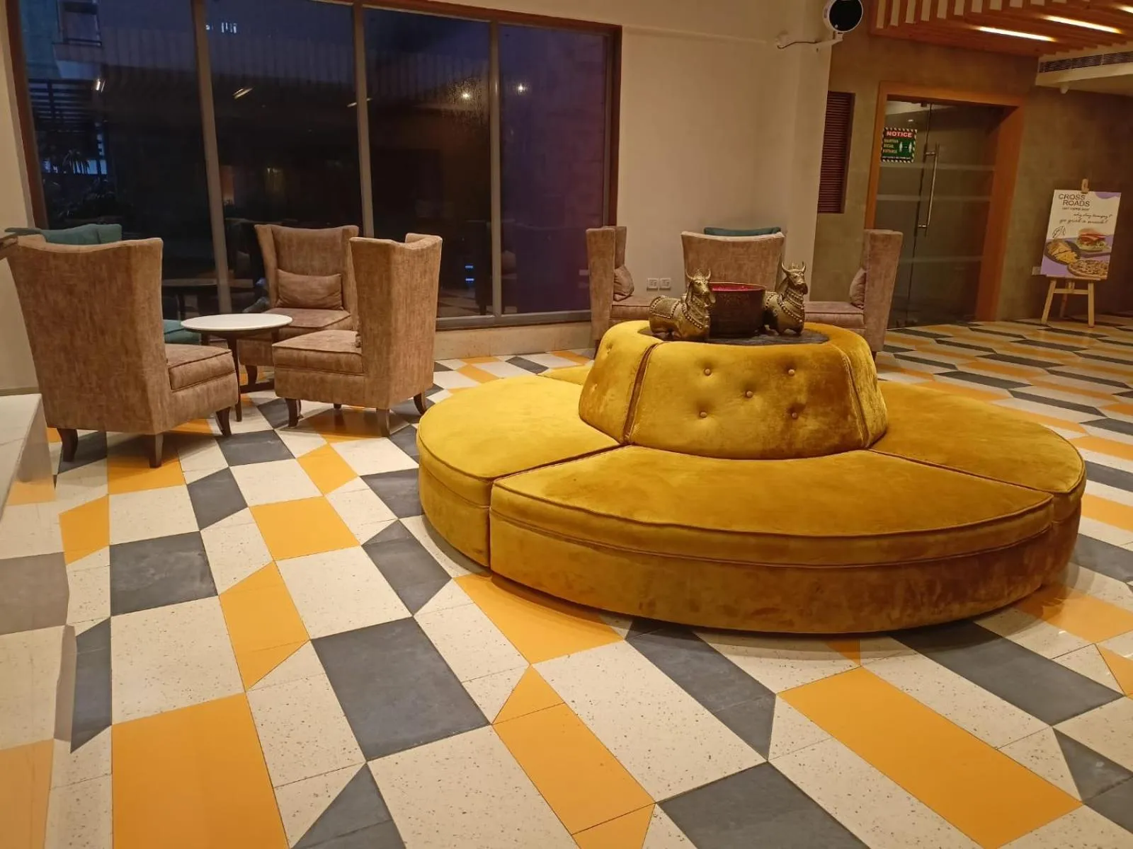 Lobby or reception in Abhyagama Hotel