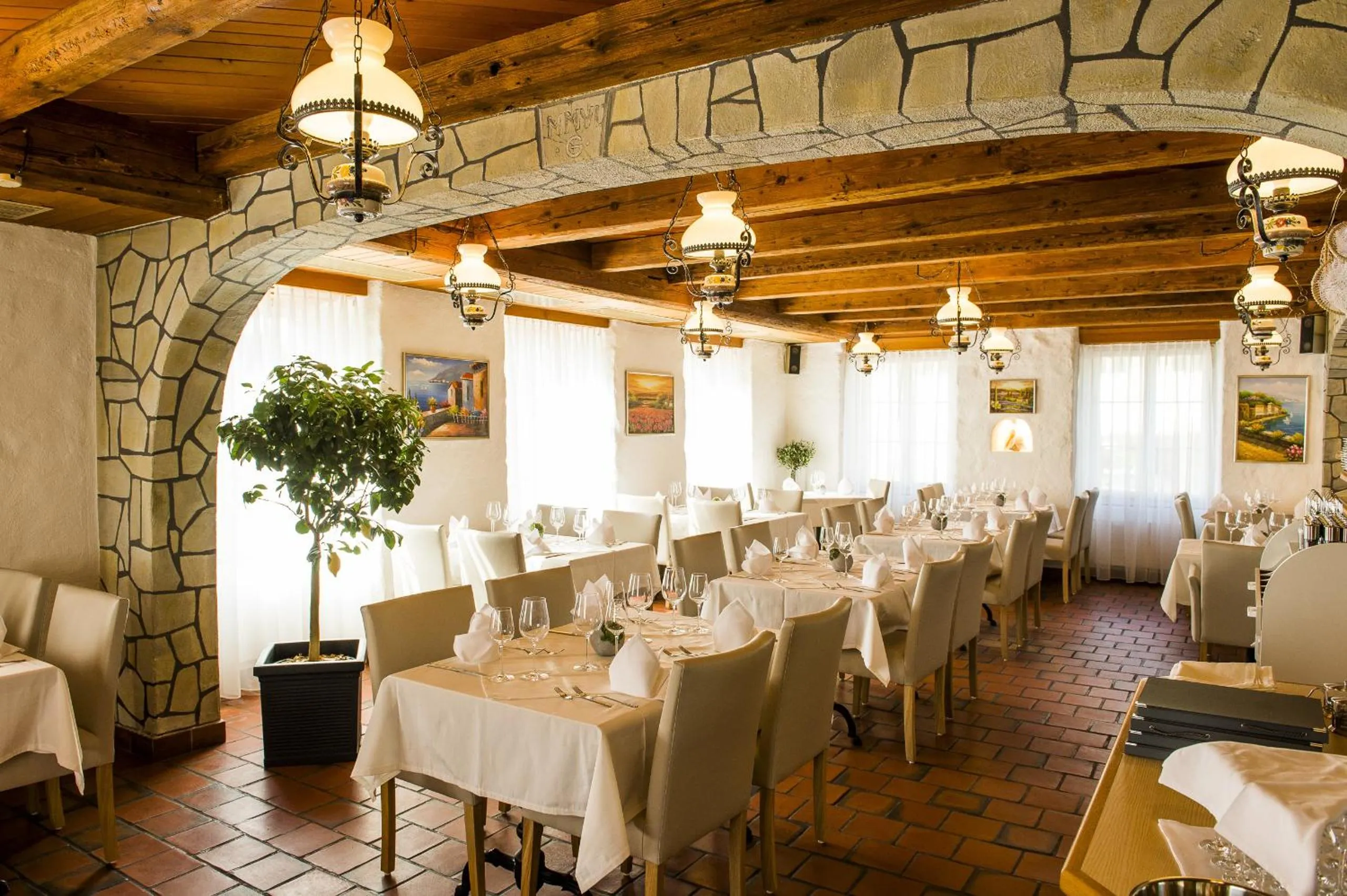 Restaurant/places to eat in Hotel Sternen