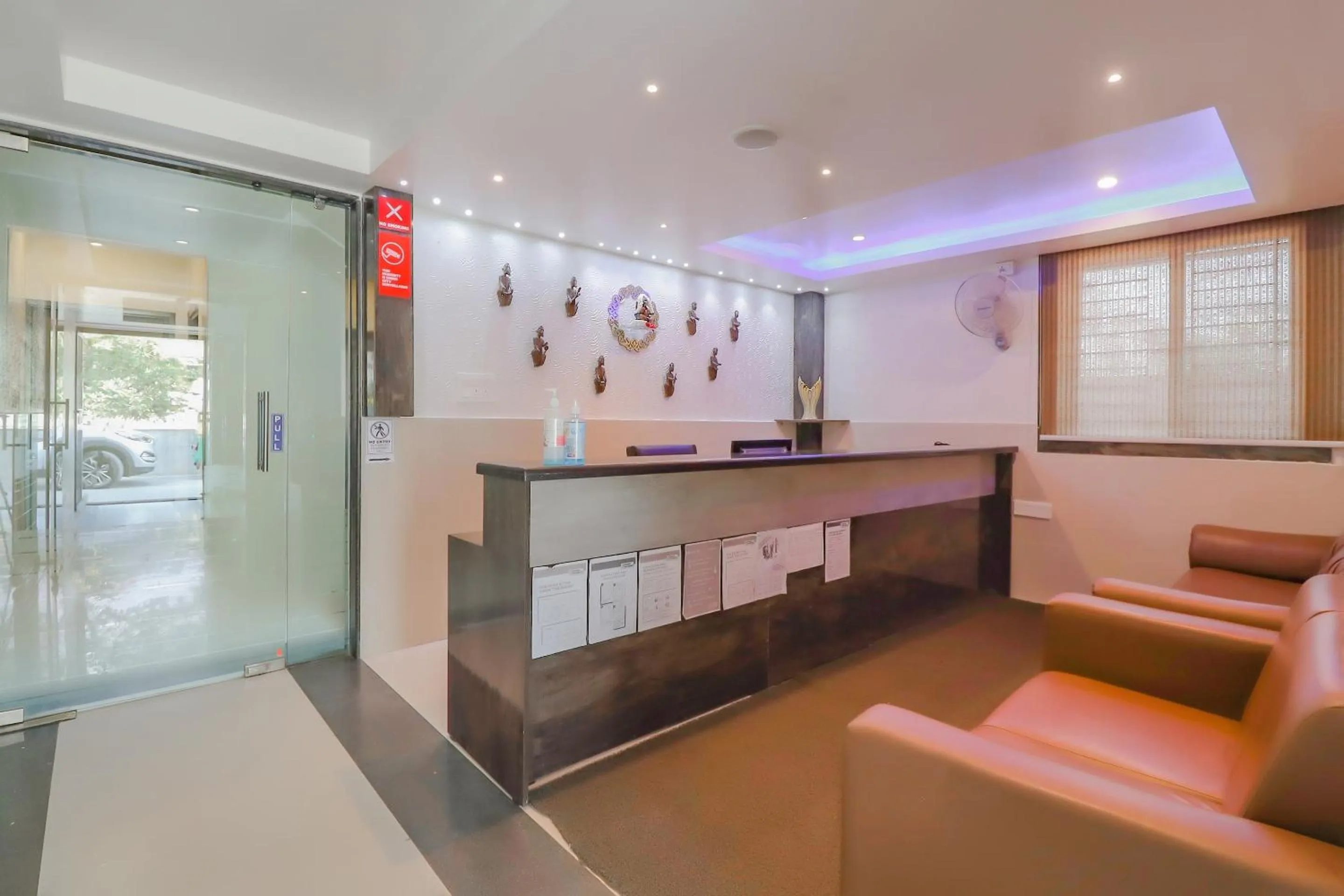 Lobby or reception in Capital O Royal Galaxy Finesse Near Phoenix Marketcity