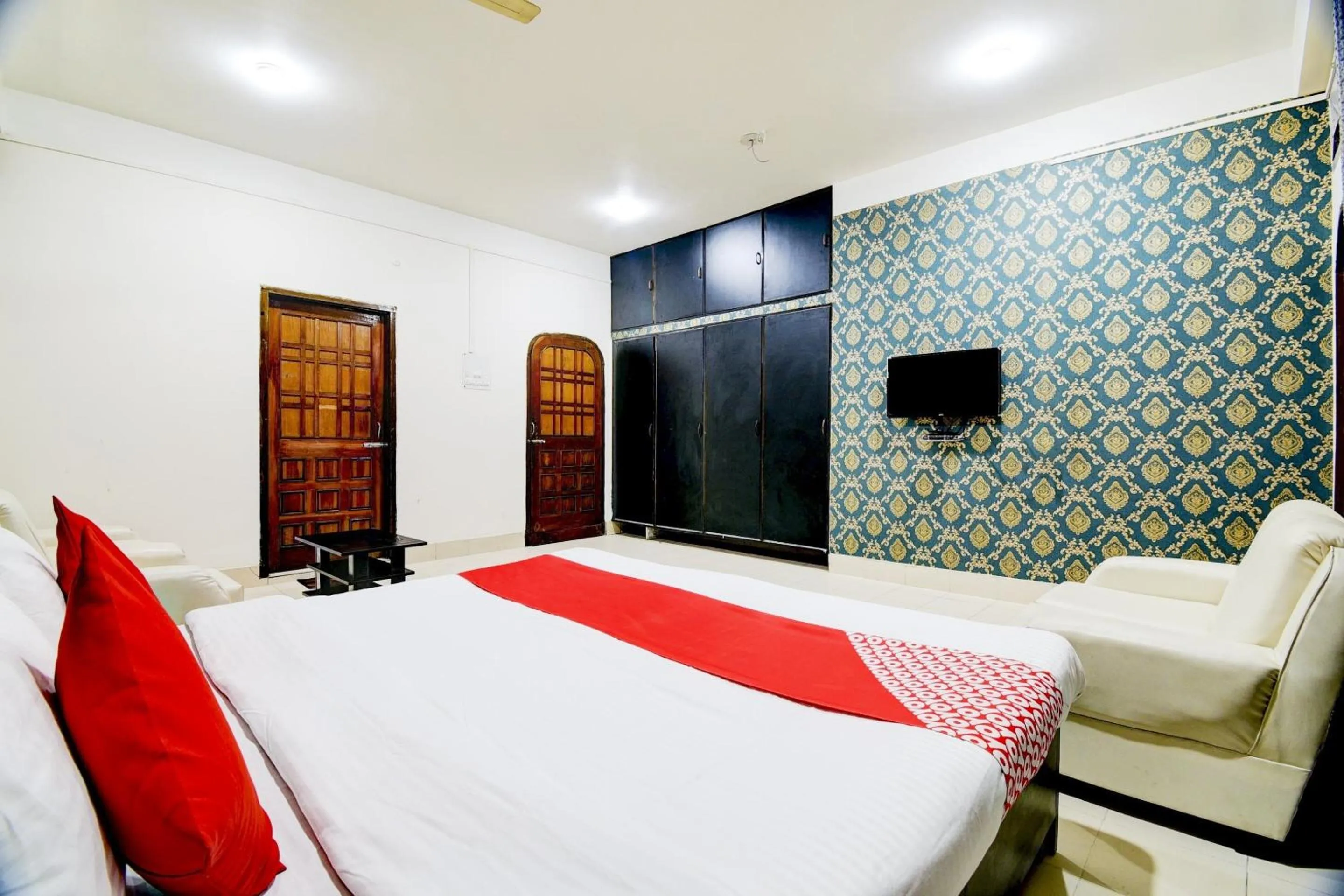 Bedroom, Bed in Super Hotel O The Dove Villa