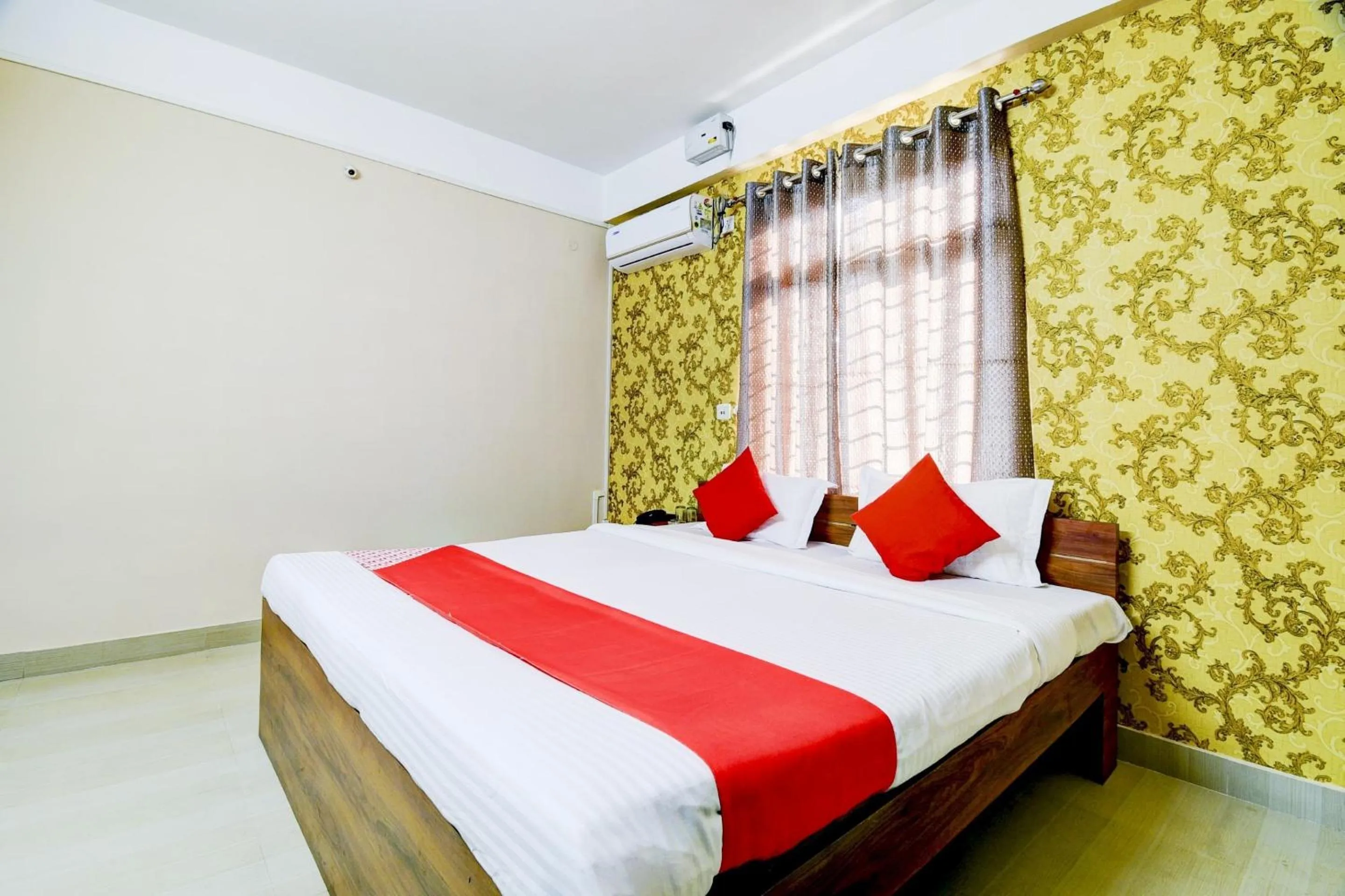 Bedroom, Bed in Super Hotel O The Dove Villa