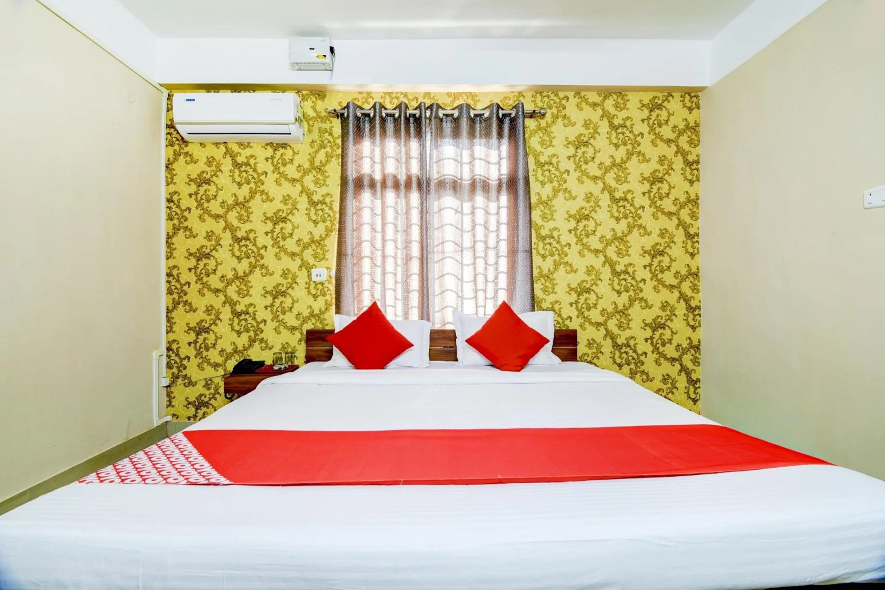 Bedroom, Bed in Super Hotel O The Dove Villa