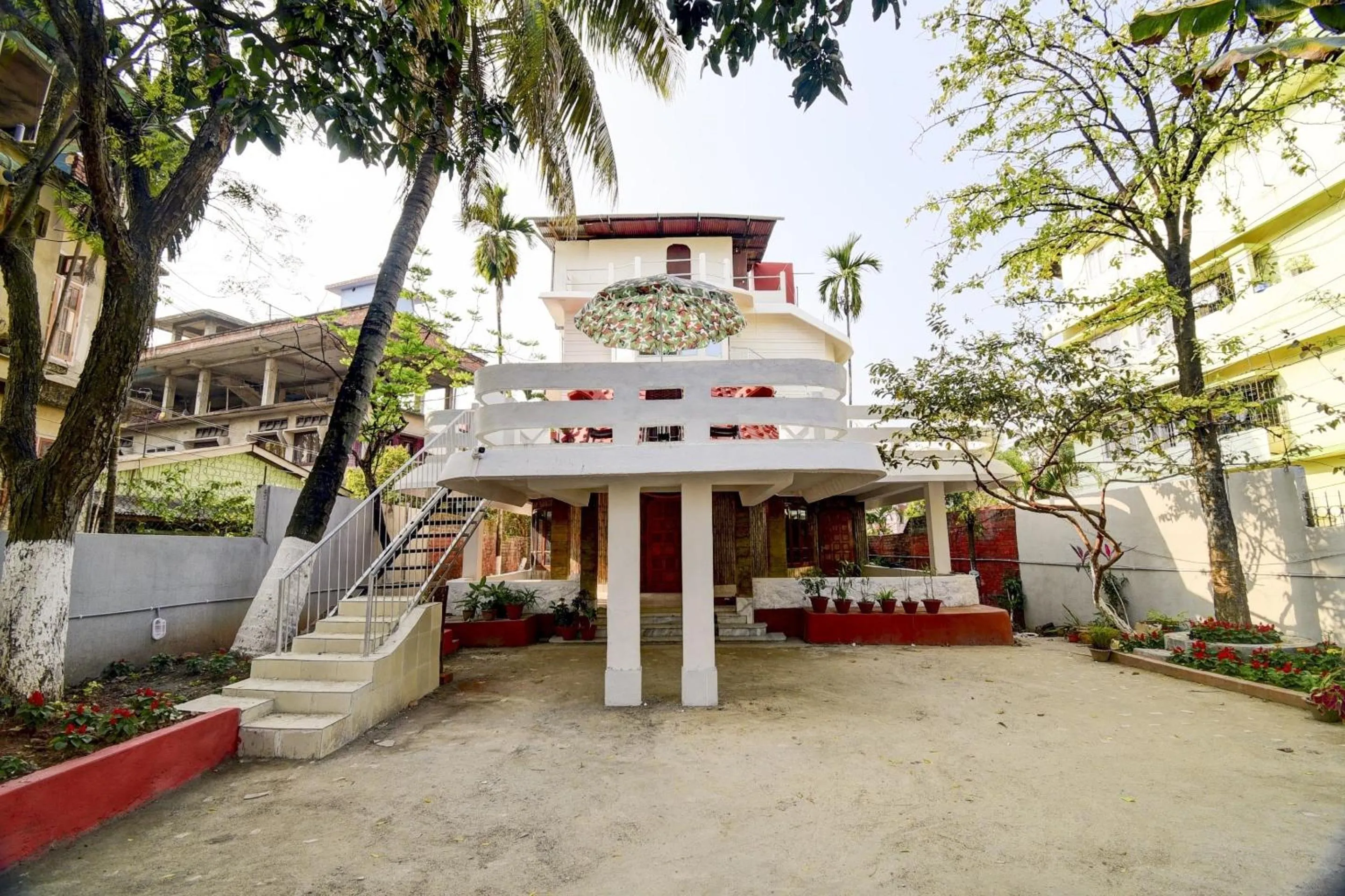 Facade/entrance in Super Hotel O The Dove Villa