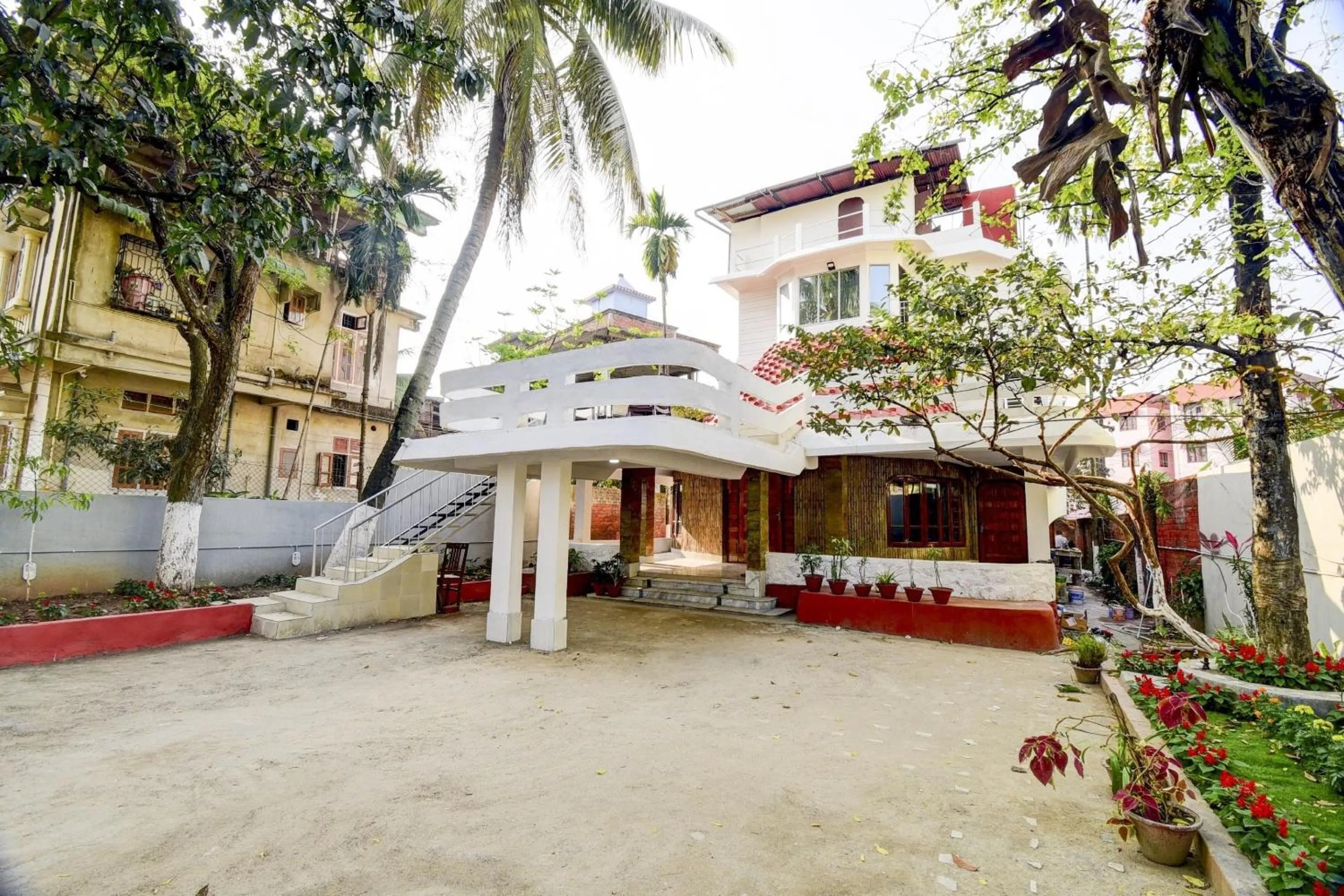 Facade/entrance in Super Hotel O The Dove Villa