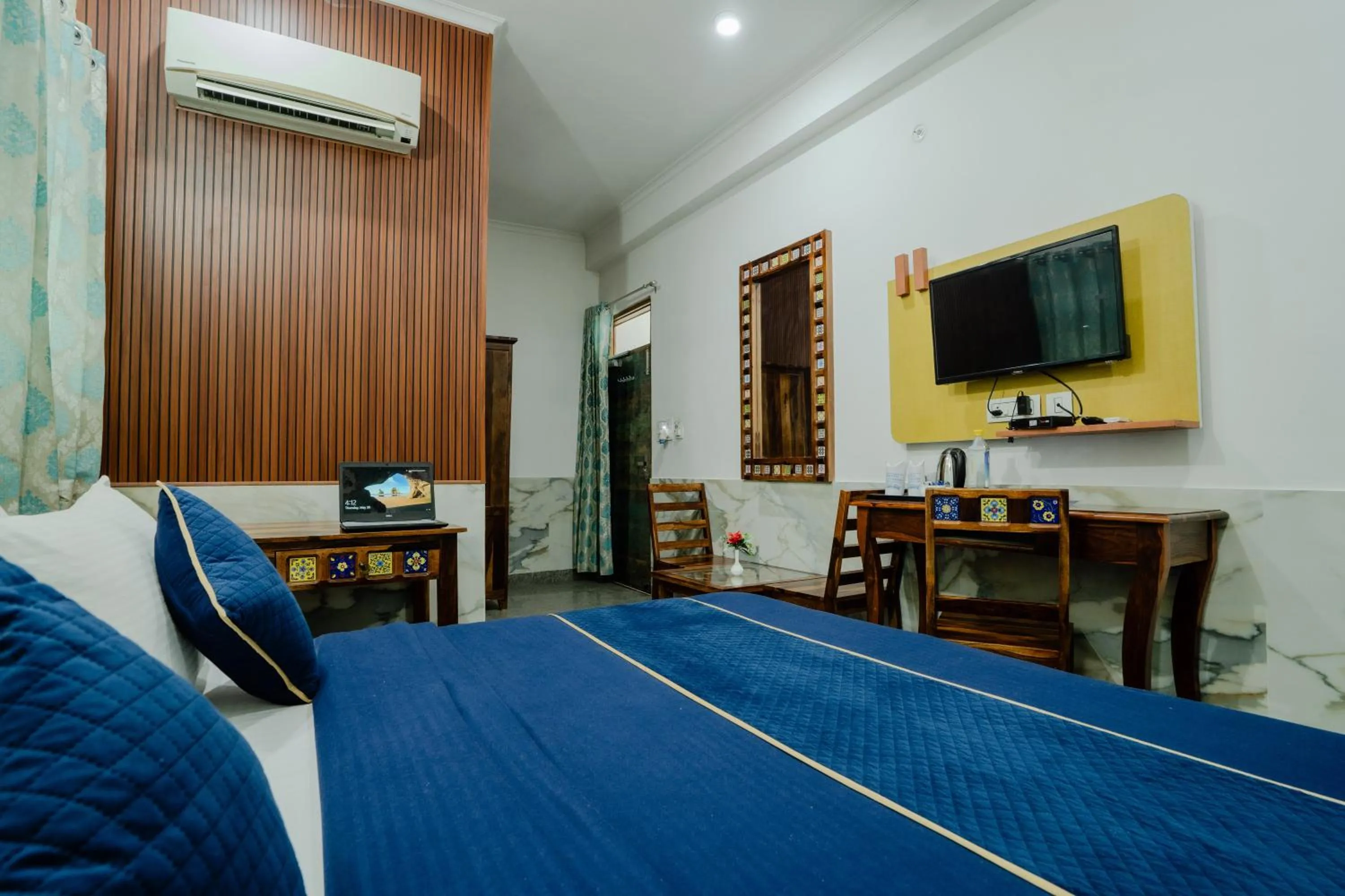 Photo of the whole room in Ramas Resort