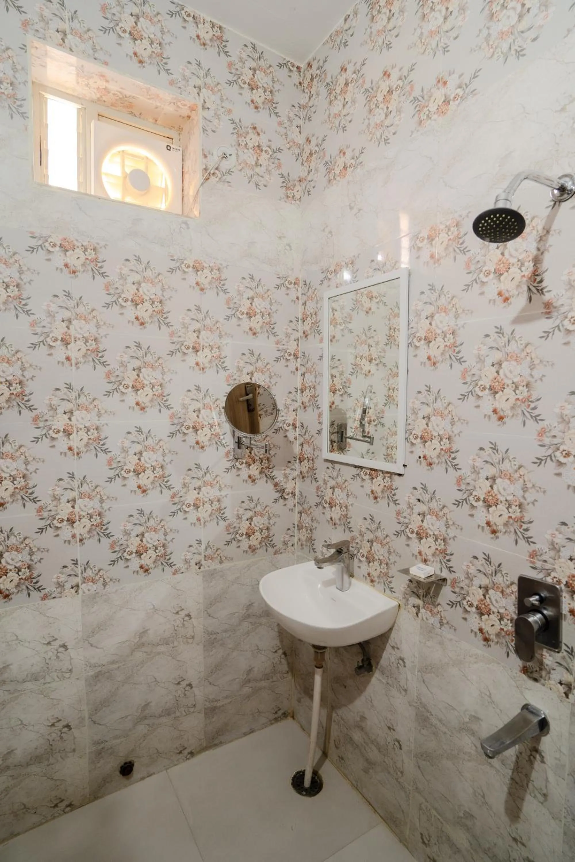 Bathroom in Ramas Resort