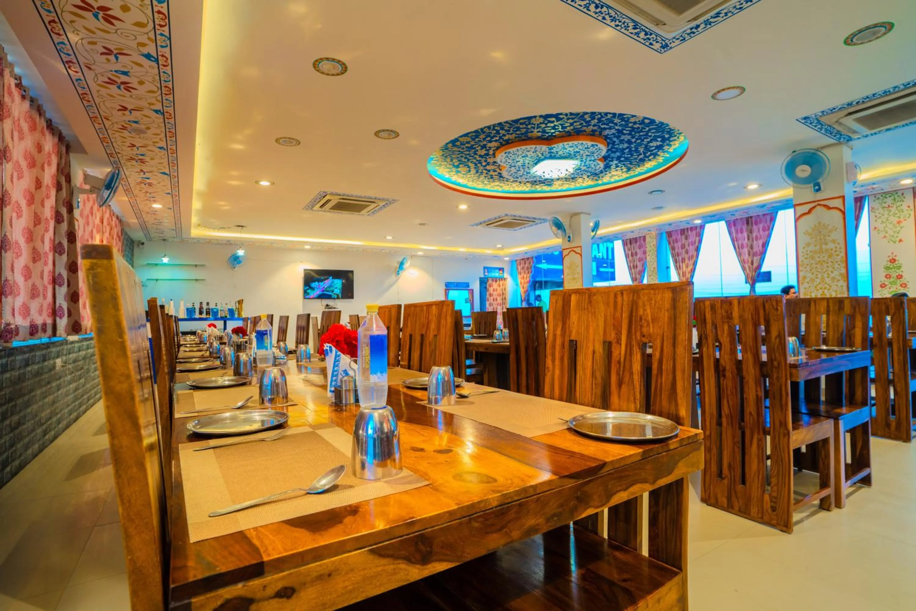 Restaurant/places to eat in Ramas Resort