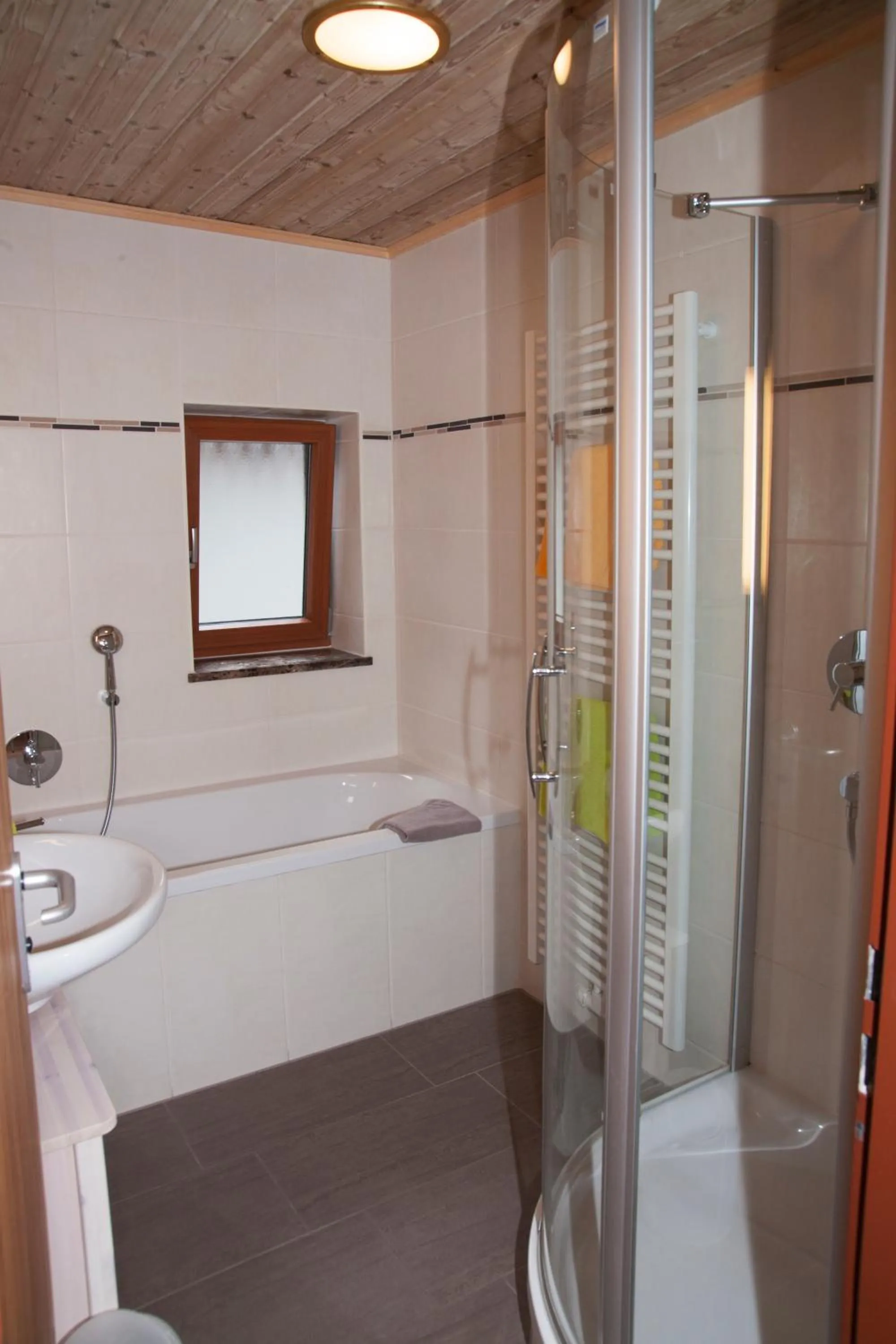 Shower in Haus Waldesruh