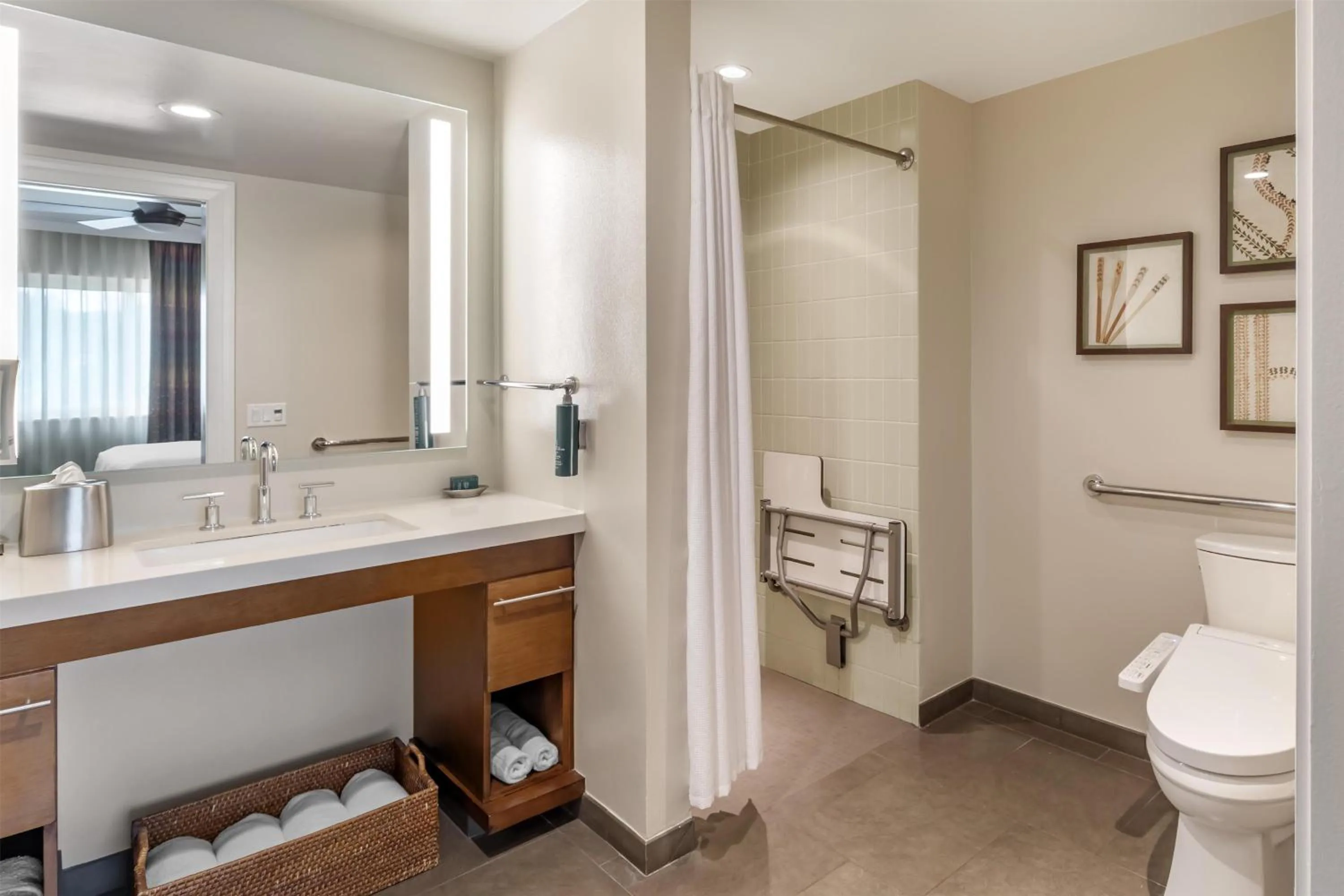 Bathroom in Hilton Grand Vacations Club Kings Land Waikoloa