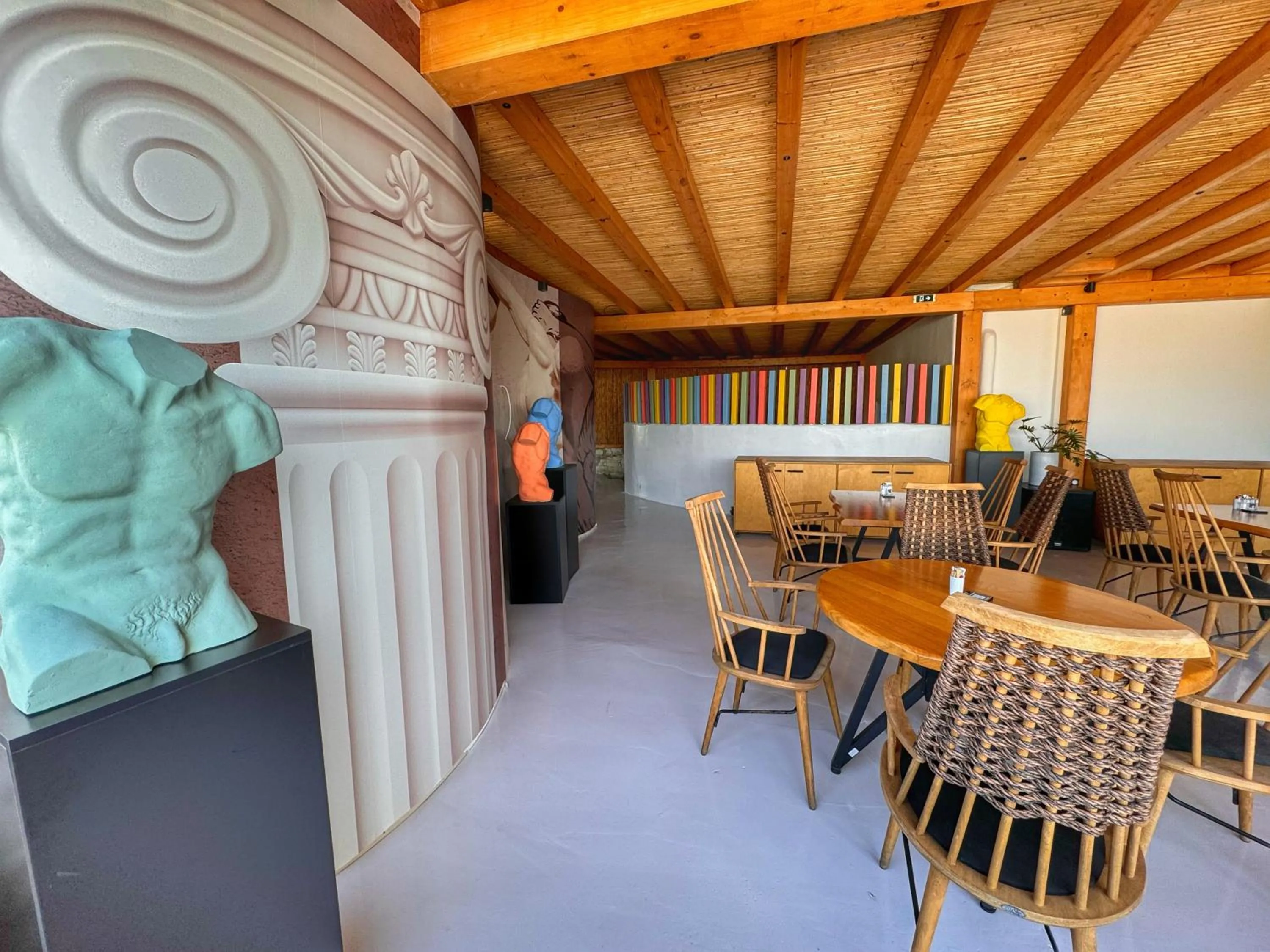 Restaurant/places to eat in Akkadian LGBT Boutique Hotel