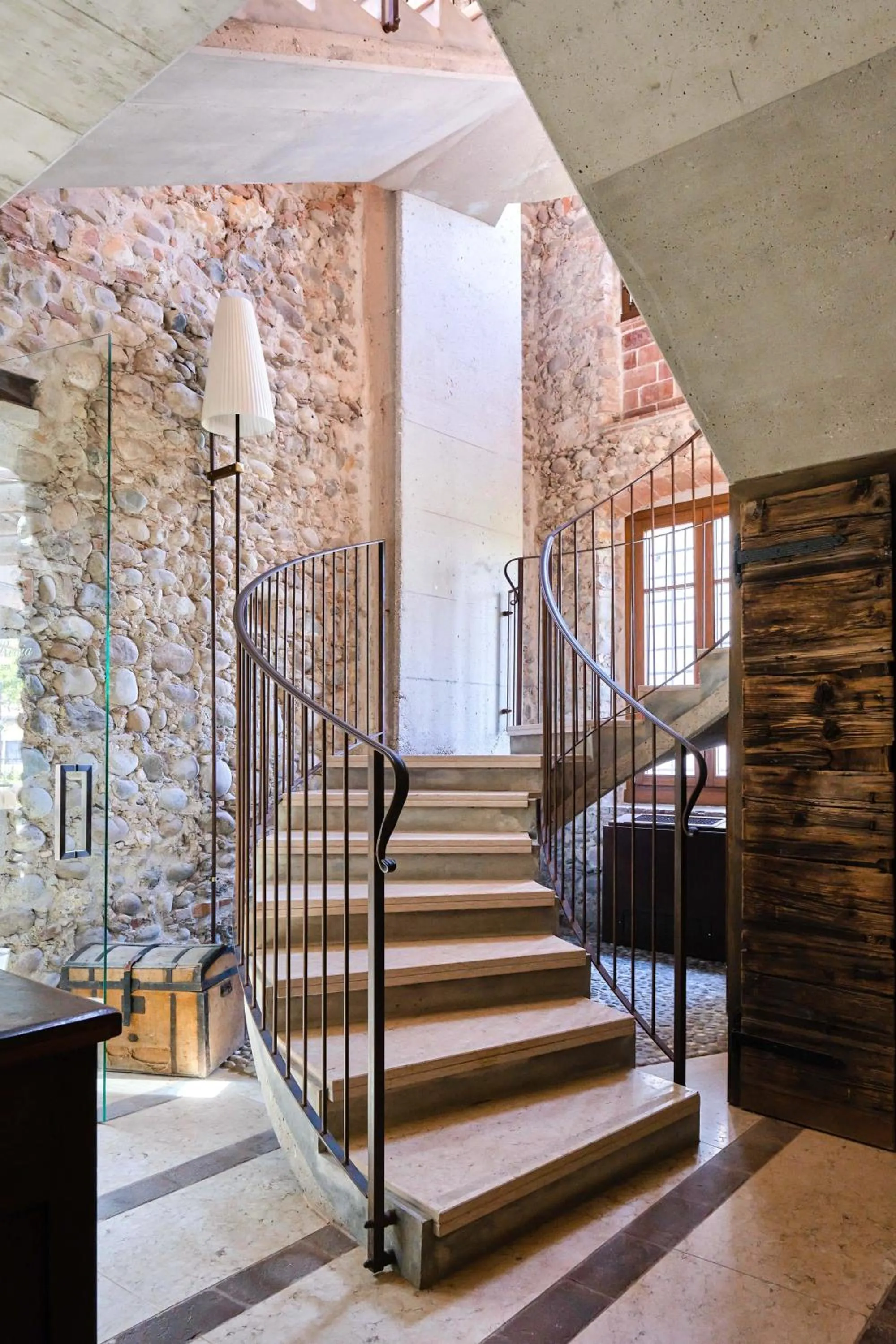 Communal lounge/ TV room in Corte Regia Relais & Spa