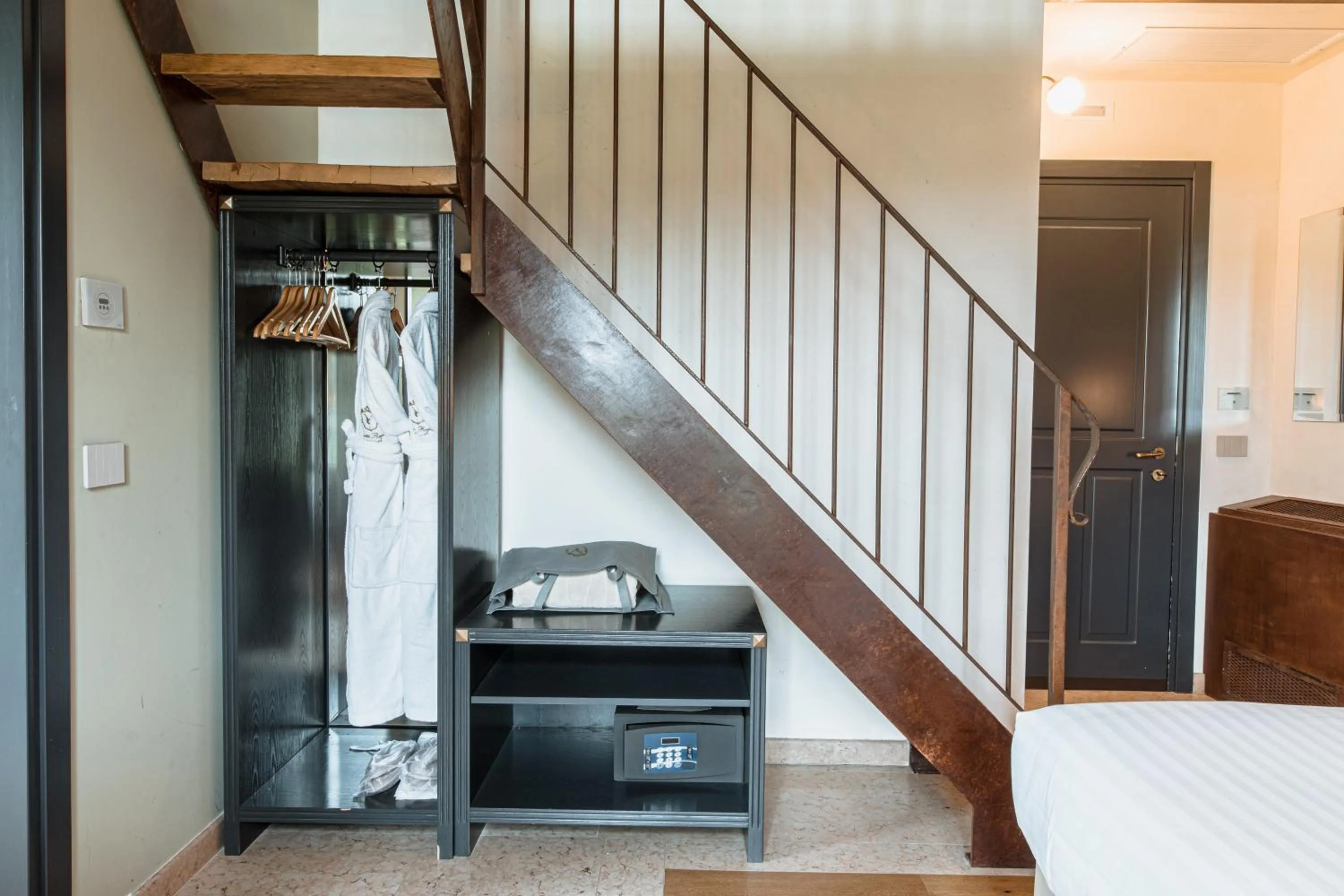 Photo of the whole room, Bed in Corte Regia Relais & Spa