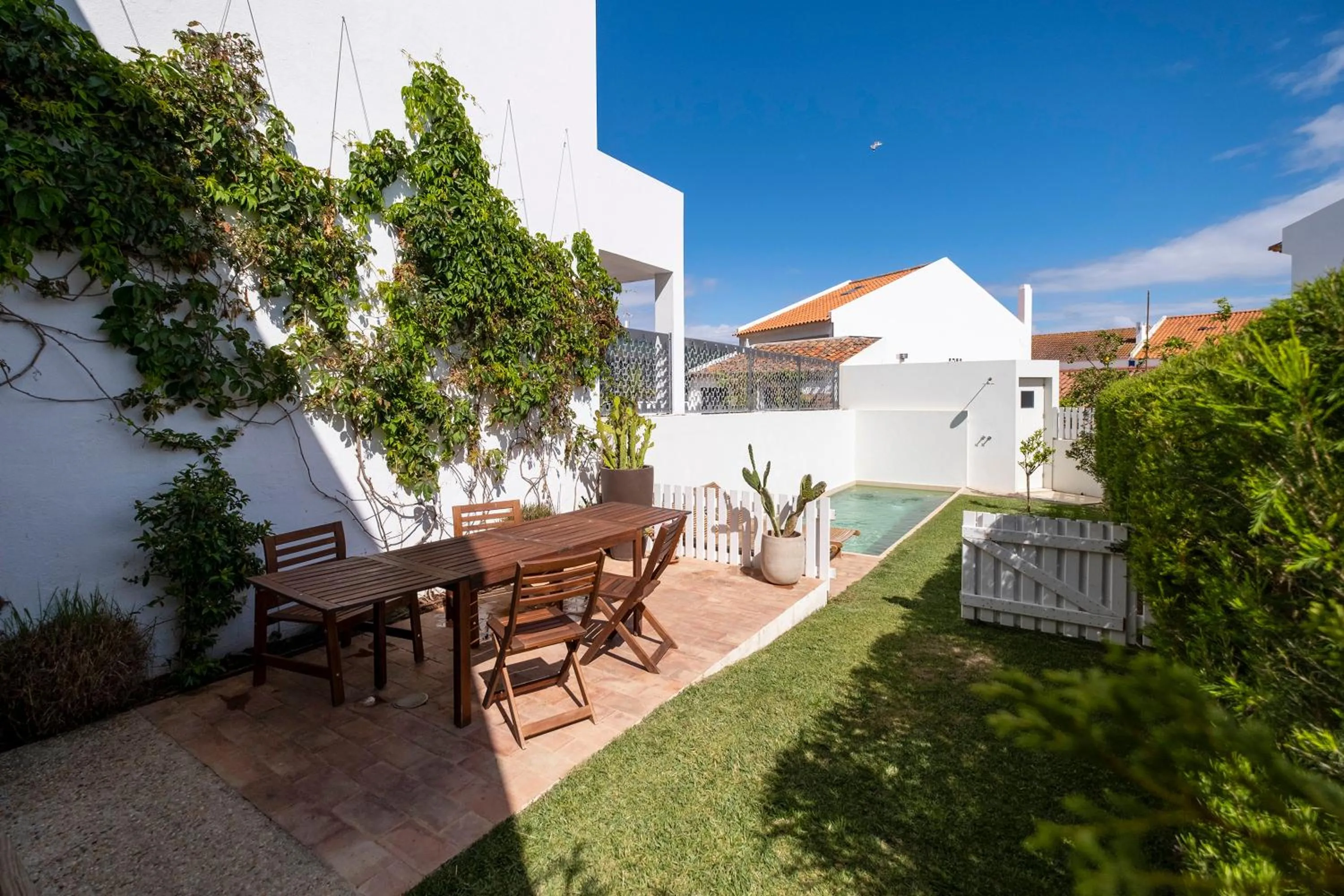 Casa do Côvo - piscina, vista de oceano, casa nova