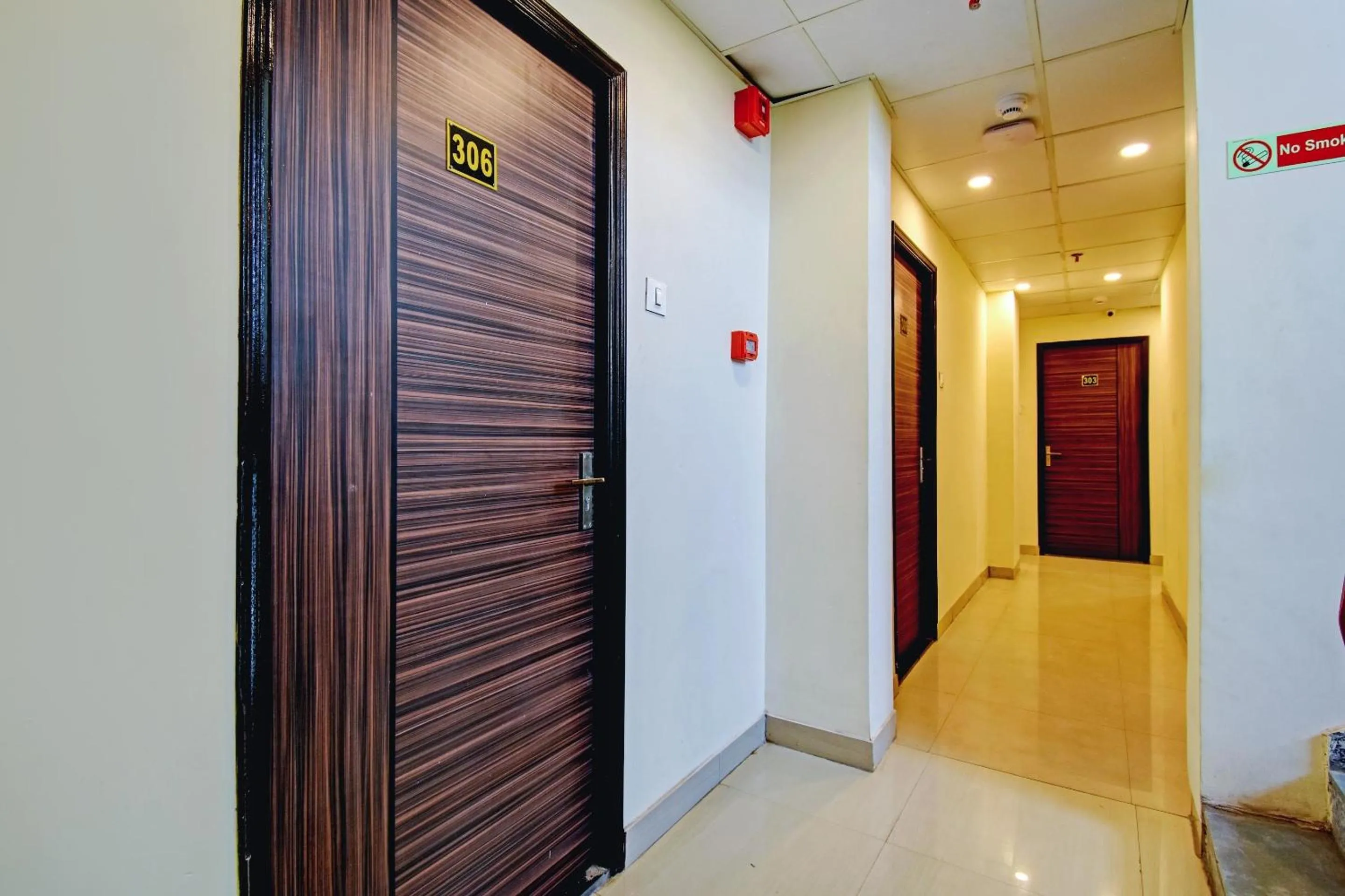 Lobby or reception in Hotel O Majestic Inn