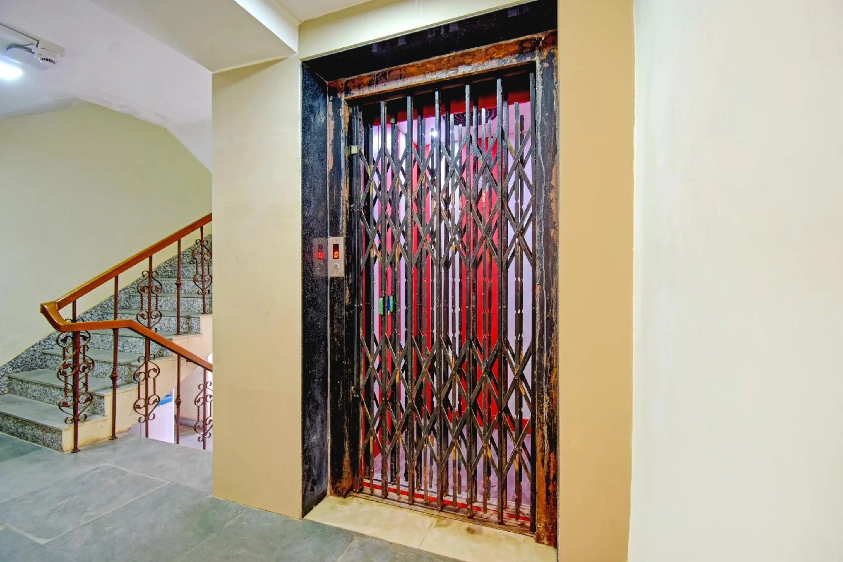 Bedroom in Hotel O Majestic Inn