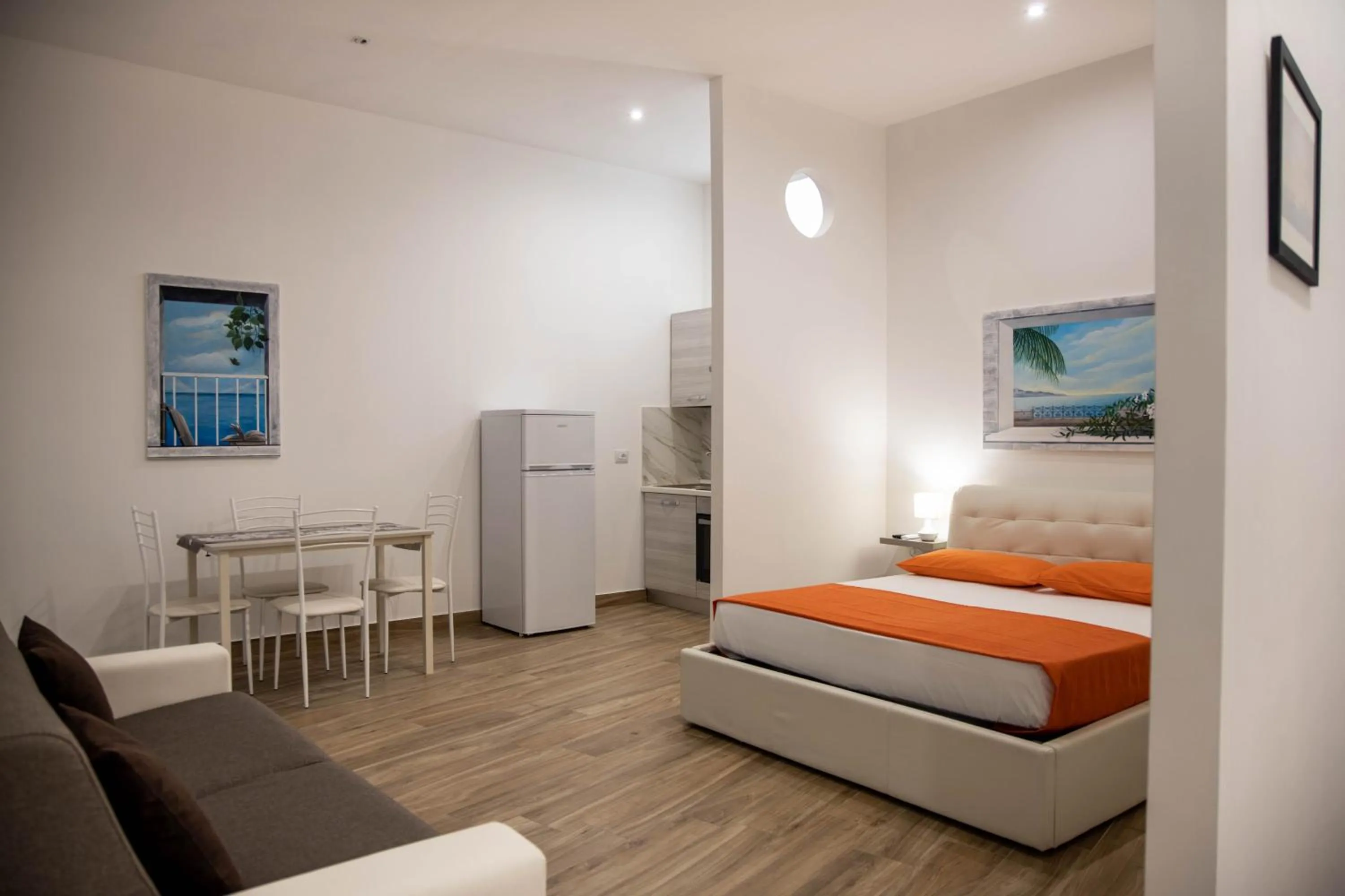 Kitchen or kitchenette, Bed in Beltrani Rent Rooms