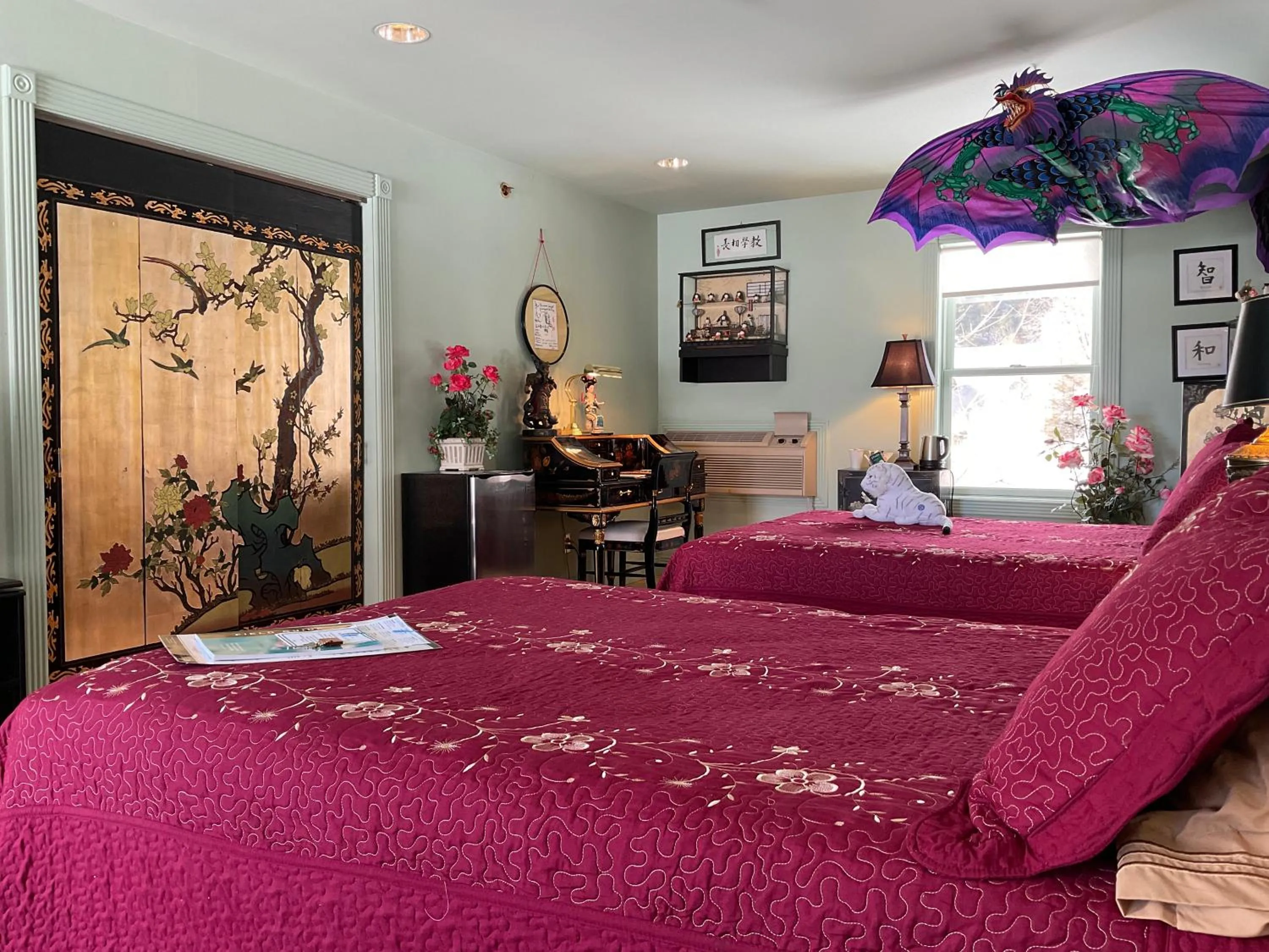 Bed in Mountain Quest Inn