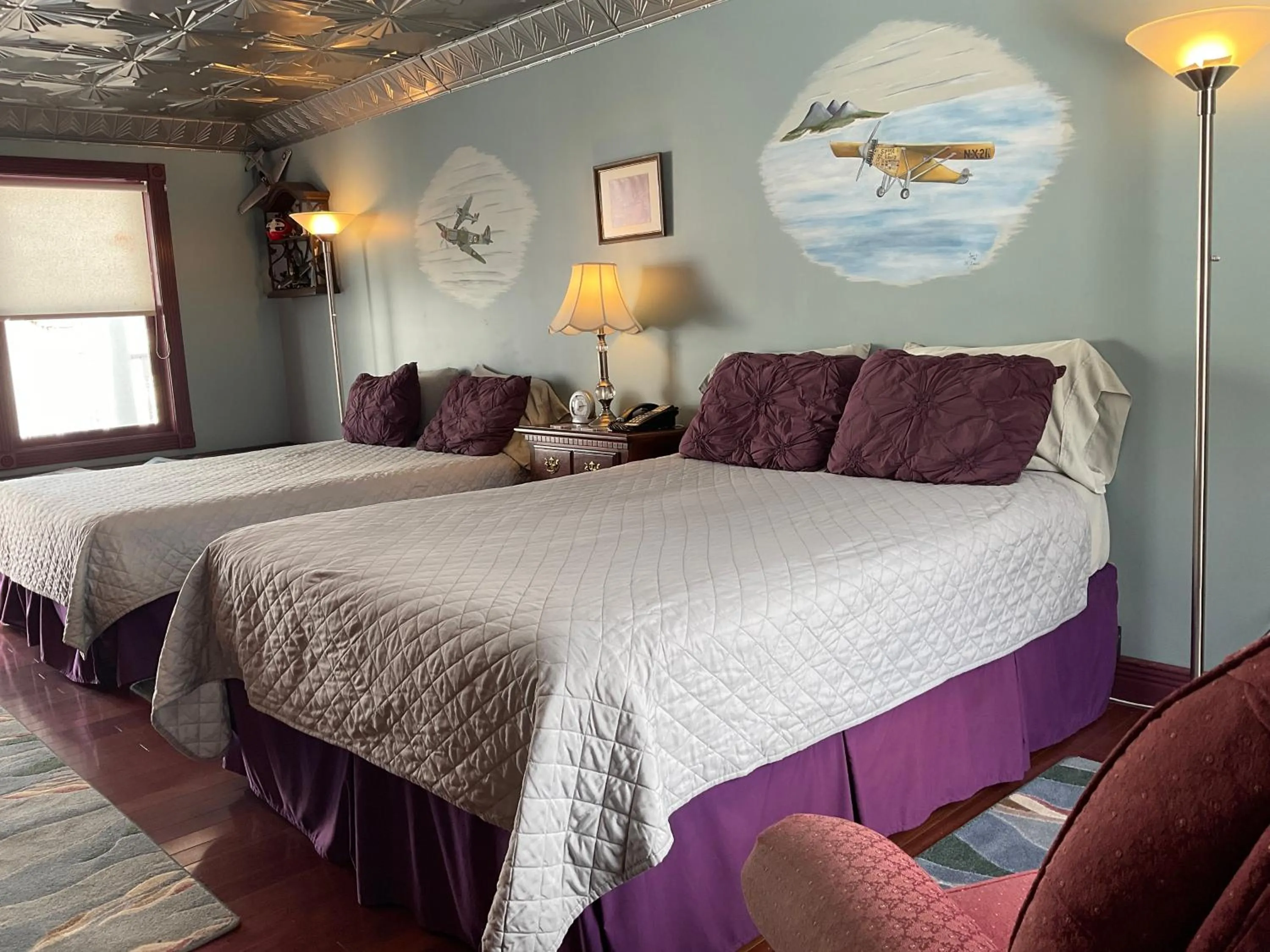 Bed in Mountain Quest Inn