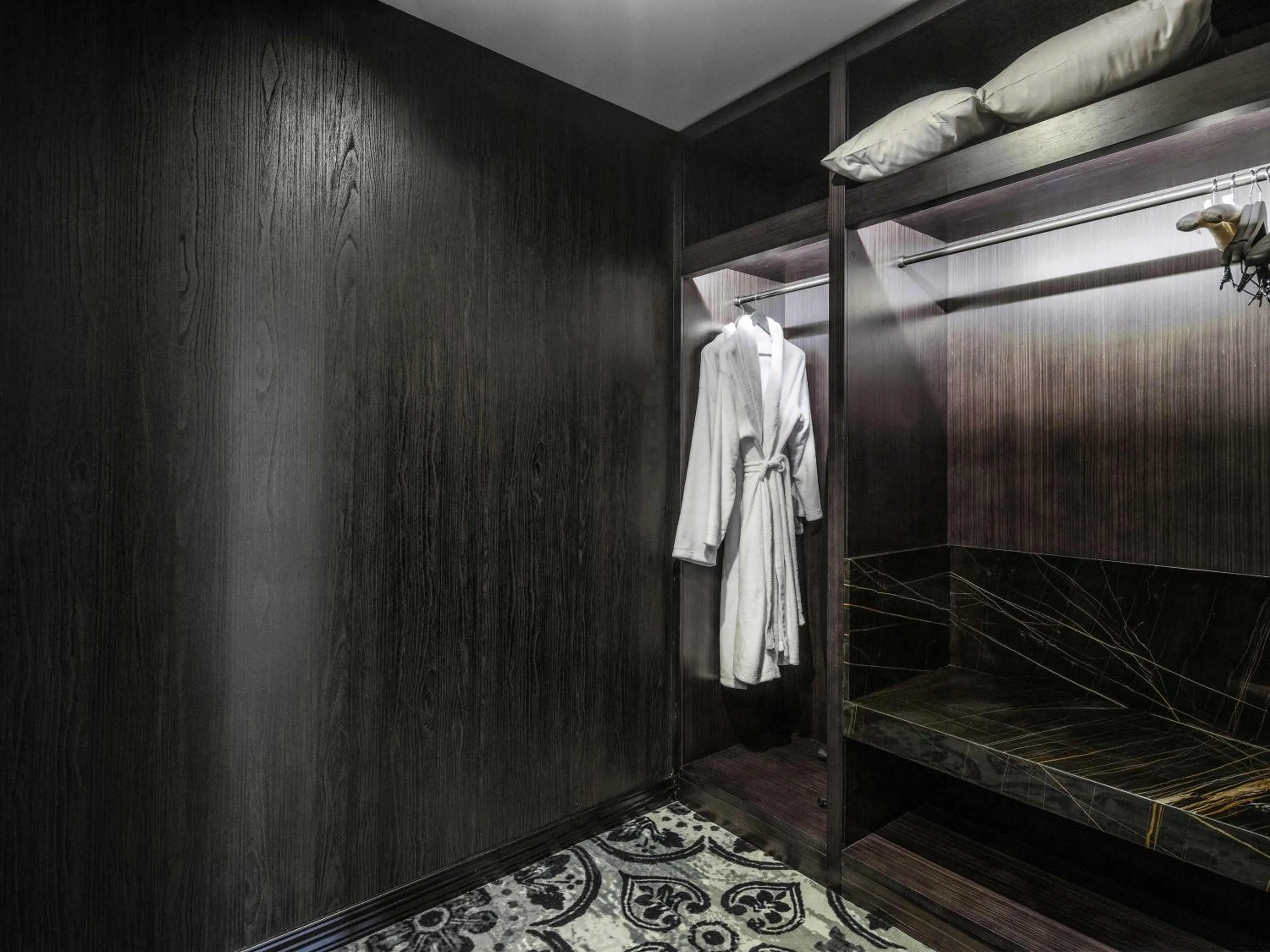 Bedroom in Sofitel Adelaide