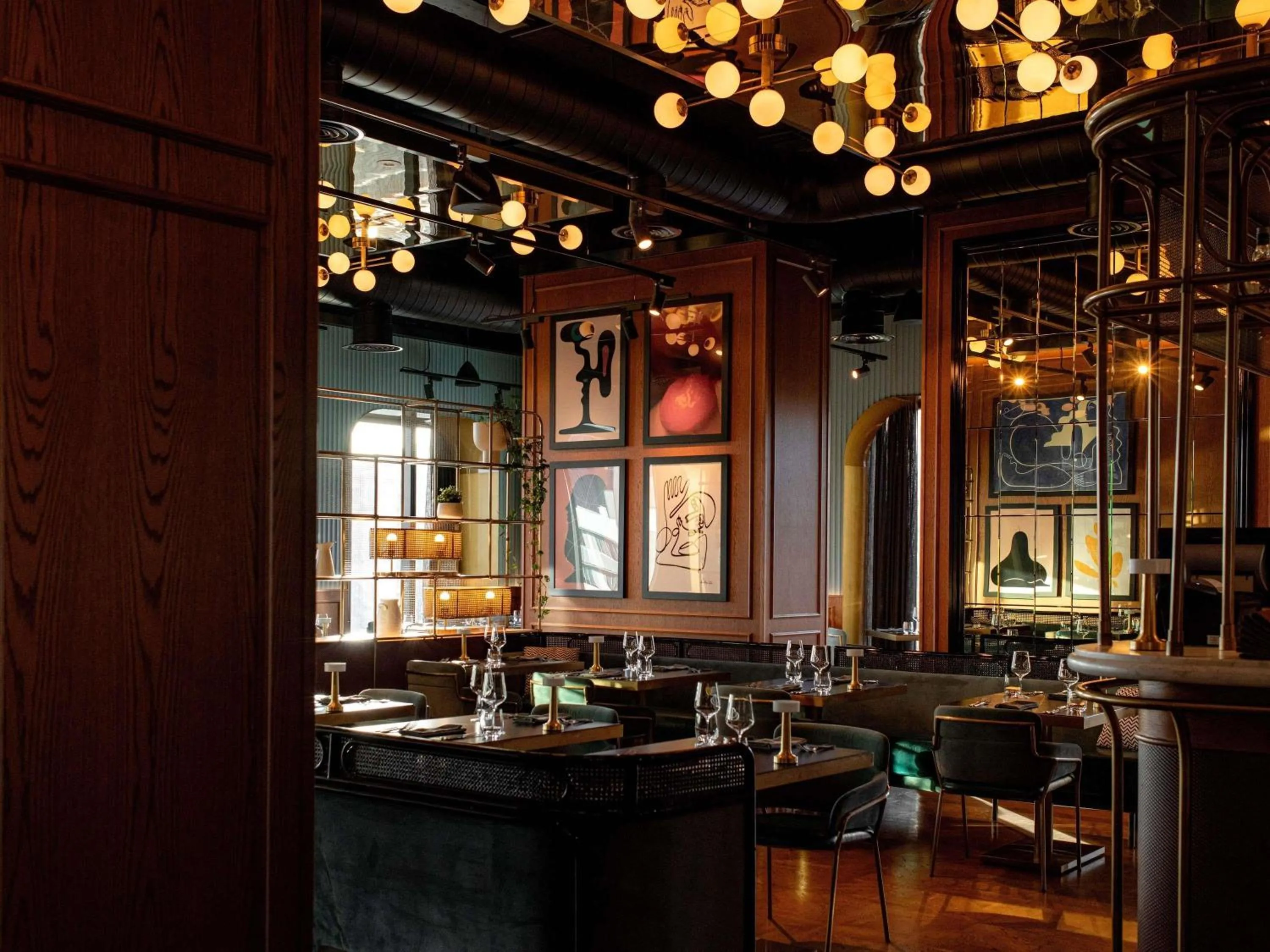 Lounge or bar in Sofitel Adelaide