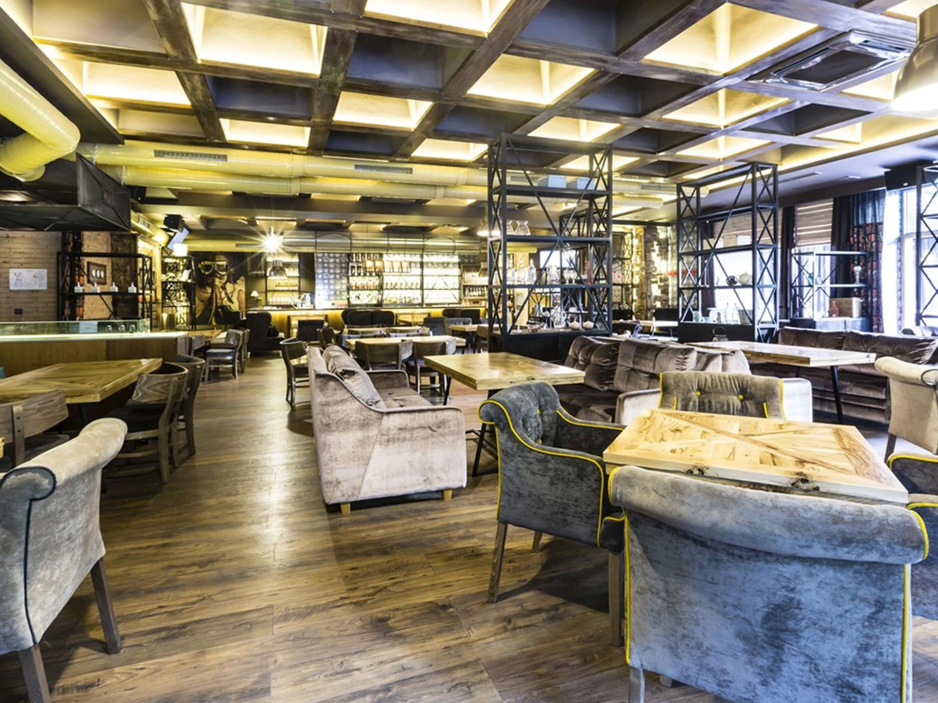 Restaurant/places to eat in The Emporium Hotel Plovdiv - MGallery Collection