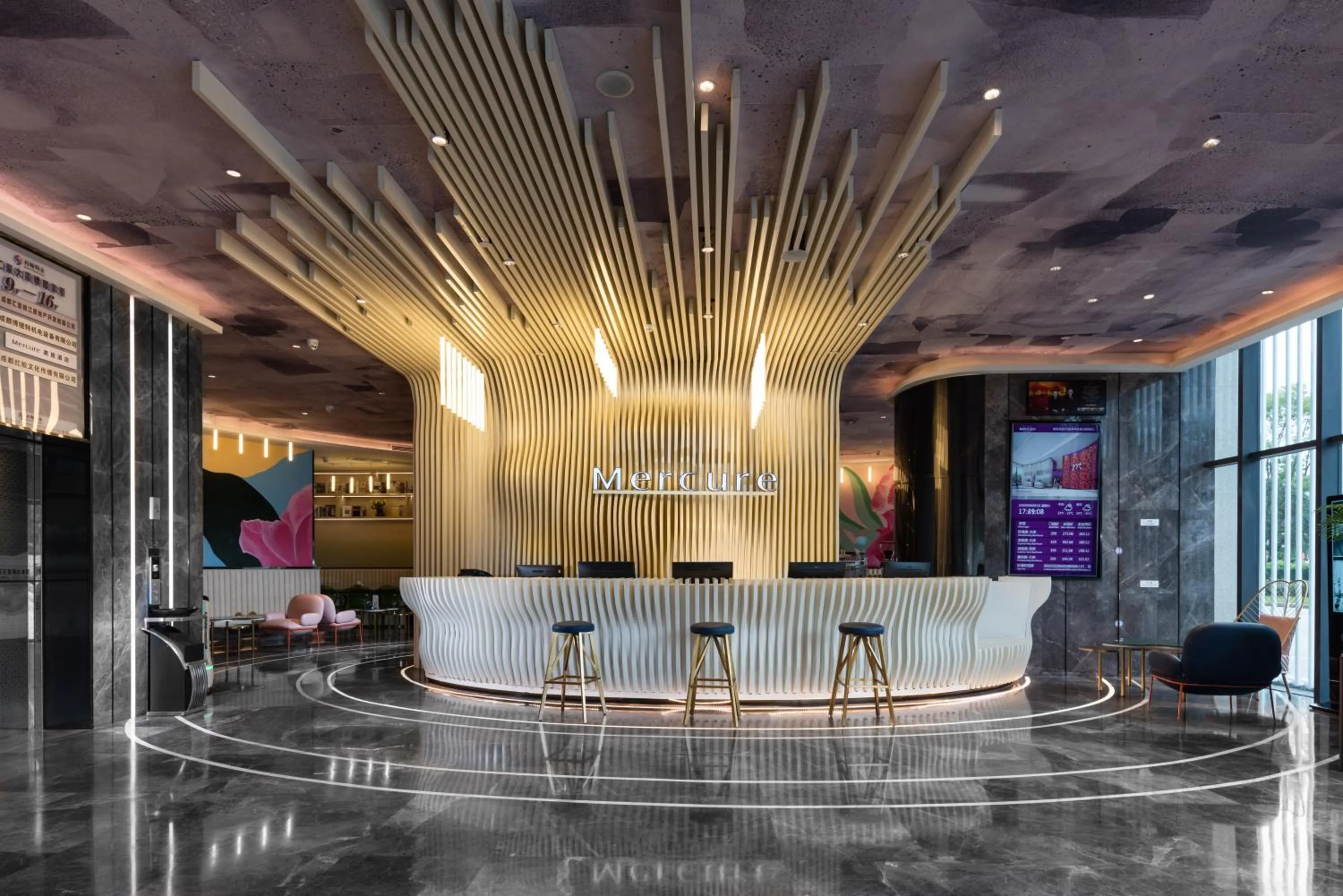 Lobby or reception in Mercure Chengdu Xindu