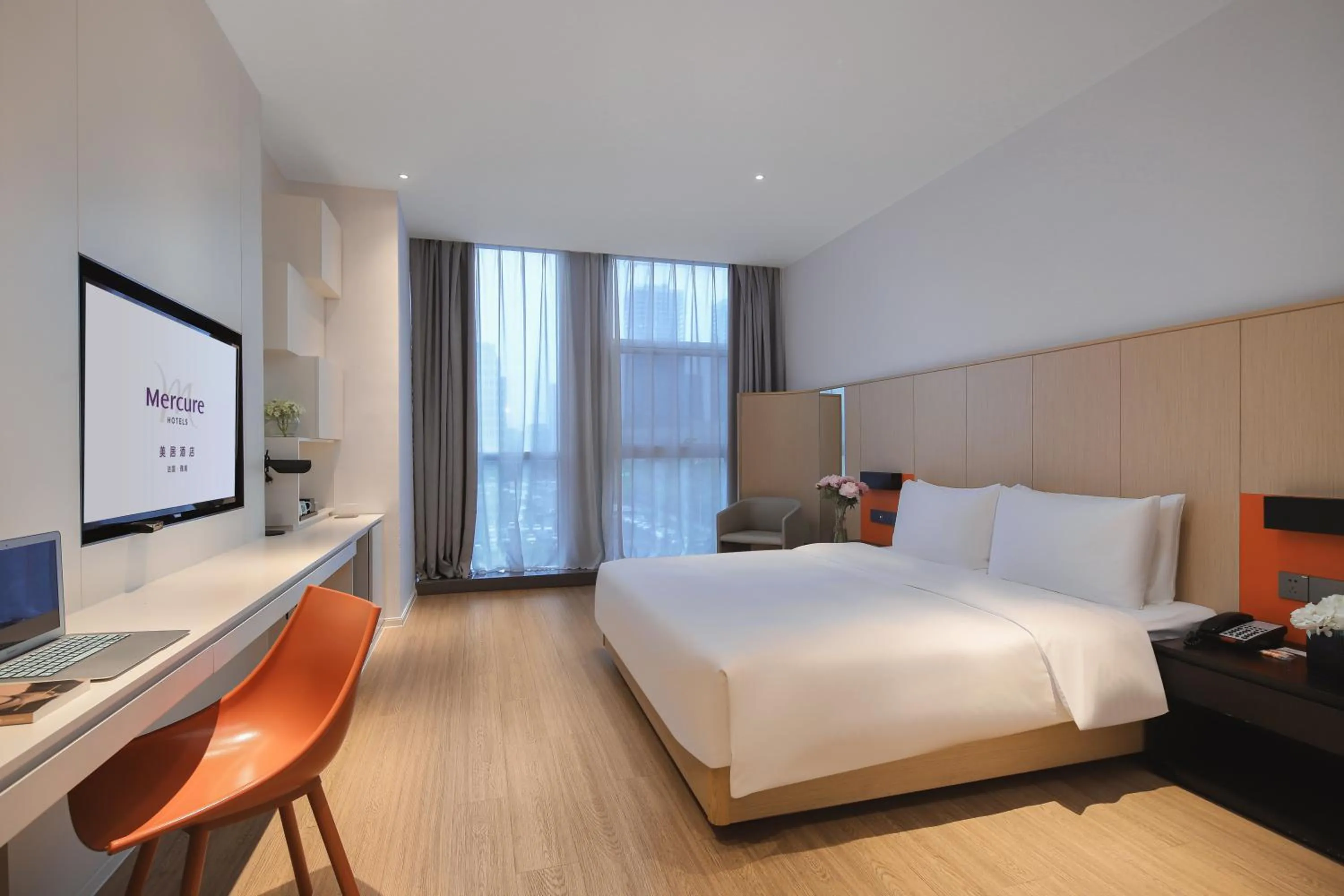 Photo of the whole room, Bed in Mercure Nanjing Olympic EXPO