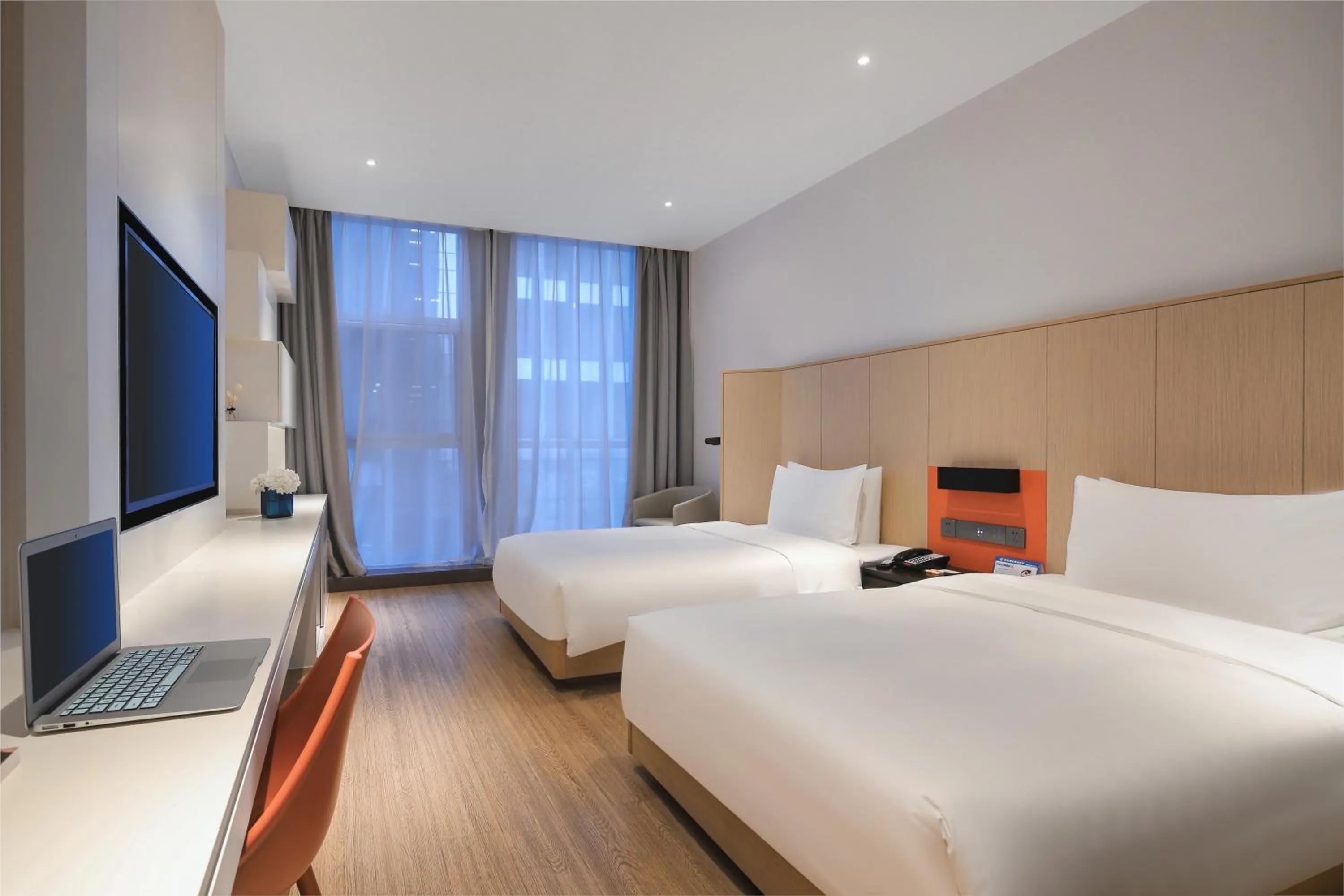Photo of the whole room, Bed in Mercure Nanjing Olympic EXPO