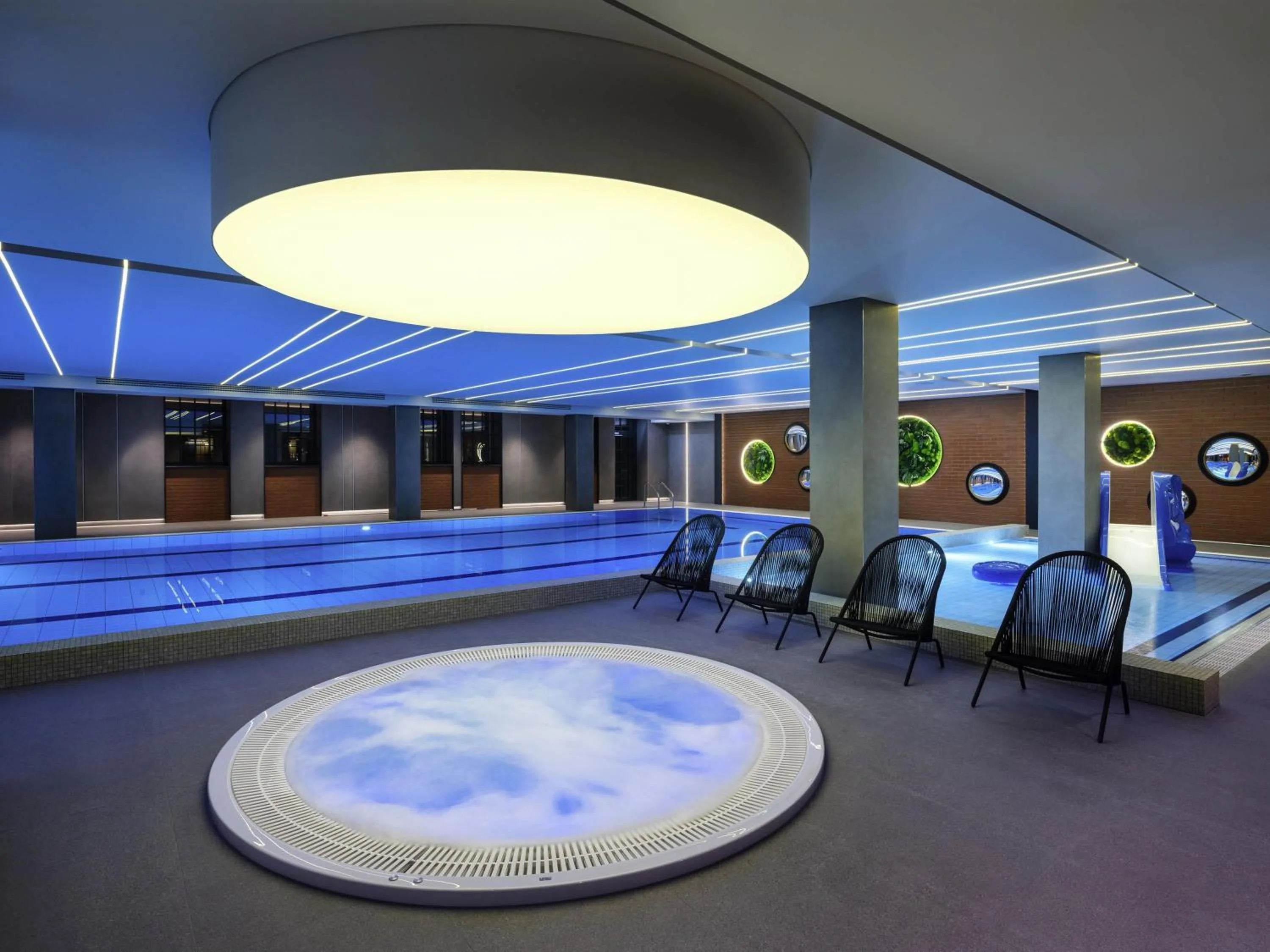 Pool view in Mercure Krakow Fabryczna City