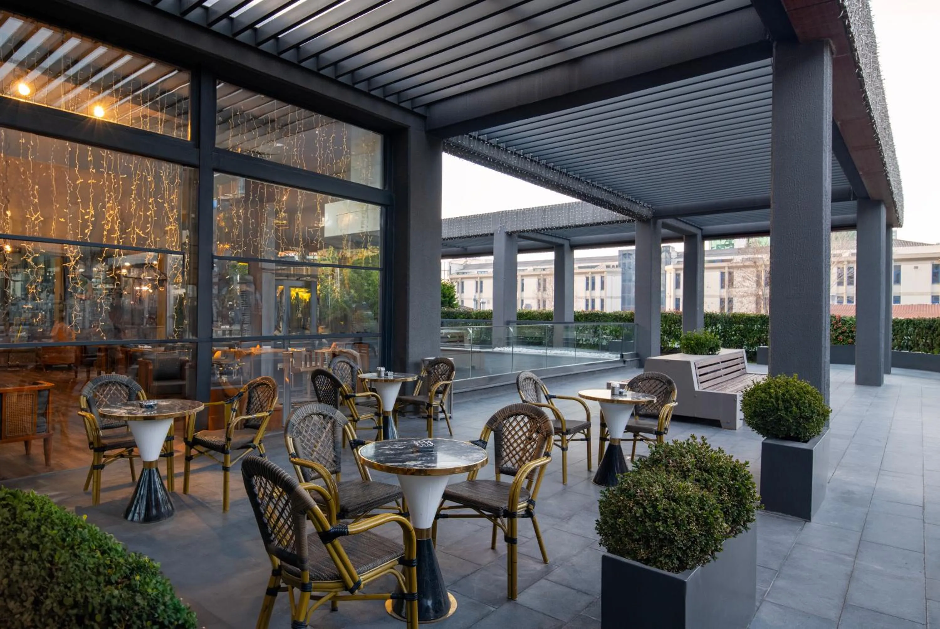 Restaurant/places to eat in Movenpick Living Istanbul West